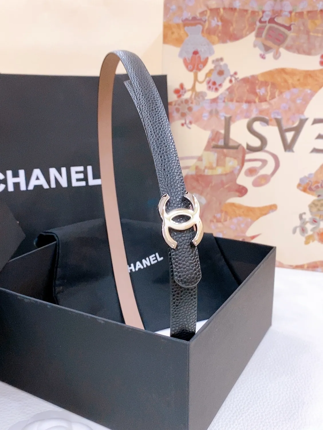 💰440💰Full package💰 💍Purchase level Chanel⚡️🌹Classic double C belt Classic double C belt, braided hardware and calfskin belt body⚡️🌹Perfect texture, simply the finishing touch in spring, belt diameter and width 1.5cm⚡️🌹