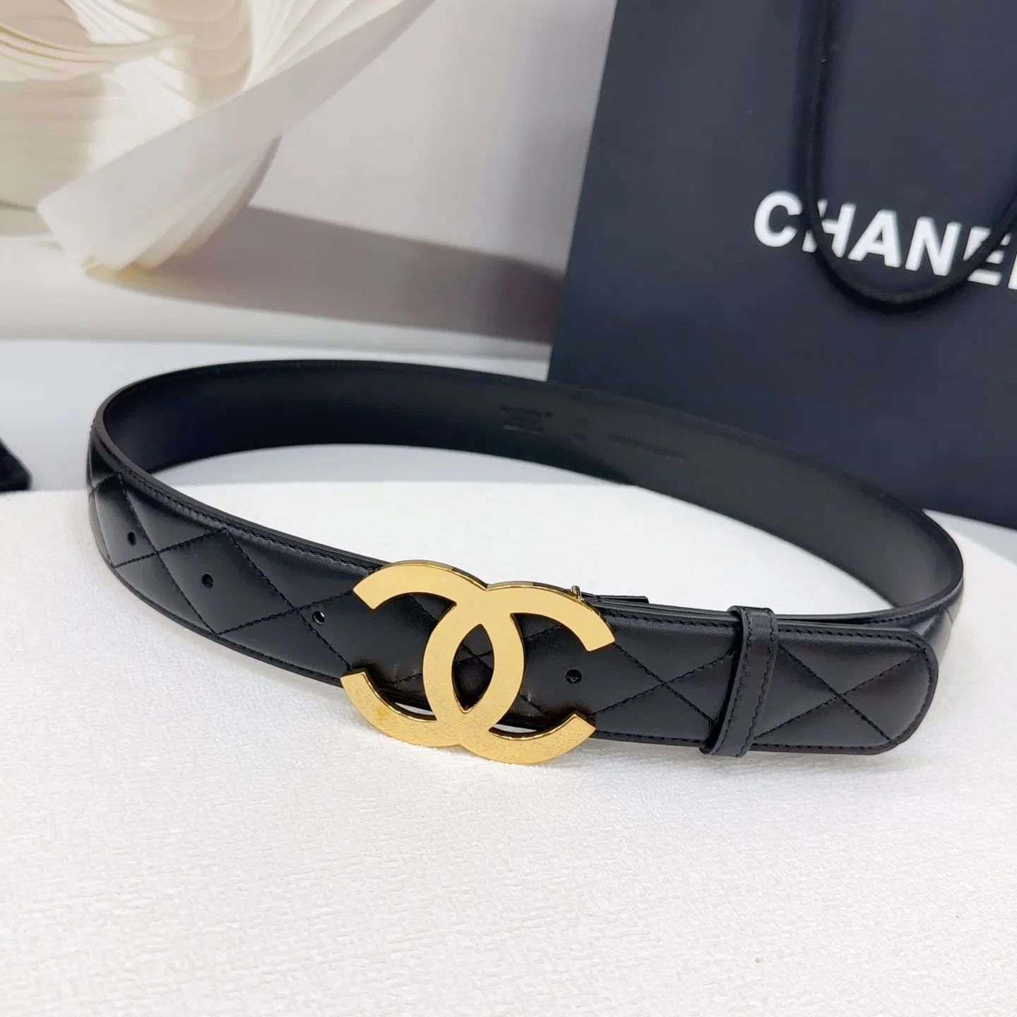 💰520💰Full package💰 💍Purchasing-grade Chanel belt⚡️🌹4.0cm double-sided first-layer sheepskin⚡️🌹Length.75.80.85.90.95.100.105 Euro⚡️🌹Customized original mold with copper hardware buckle