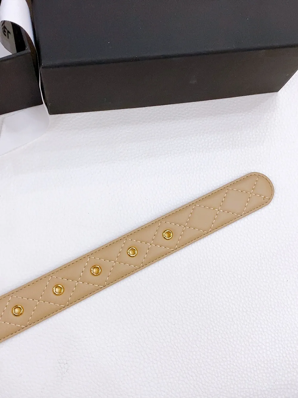 💰480💰Full package💰 💍Purchase level Chanel ⚡️🌹New women's belt Classic sheepskin leather double C buckle⚡️🌹The golden double C buckle is the iconic design of Chanel. The black belt is simple and elegant. It can be easily controlled whether it is daily wear or formal occasions⚡️🌹Width 3.0cm