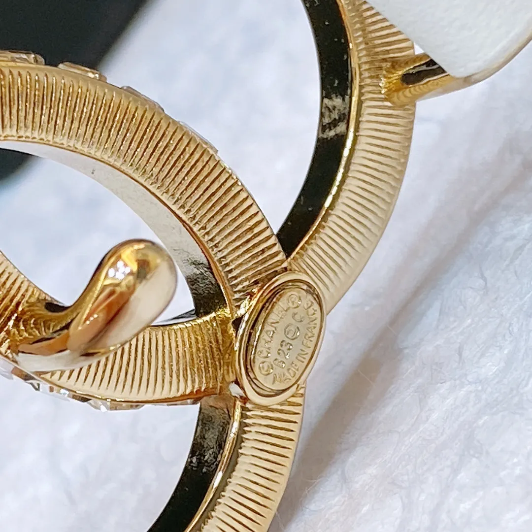 💰460💰Authentic packaging💰 💍purchasing grade Chanel🌹23p CC rhinestones, gold and silver logo buckle🌹Imported fetal cowhide belt🌹2.0cm boutique, exquisite and elegant