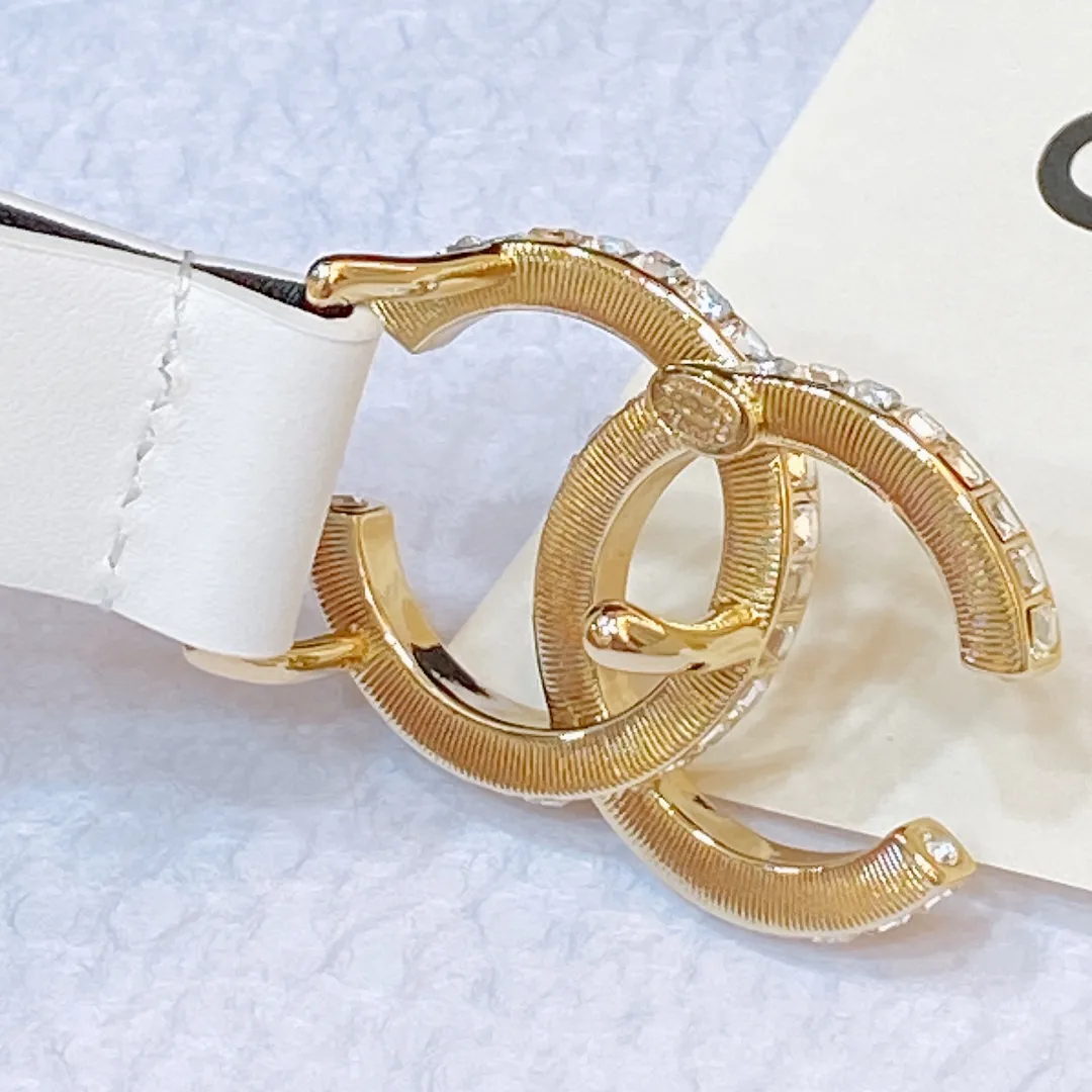 💰460💰Authentic packaging💰 💍purchasing grade Chanel🌹23p CC rhinestones, gold and silver logo buckle🌹Imported fetal cowhide belt🌹2.0cm boutique, exquisite and elegant