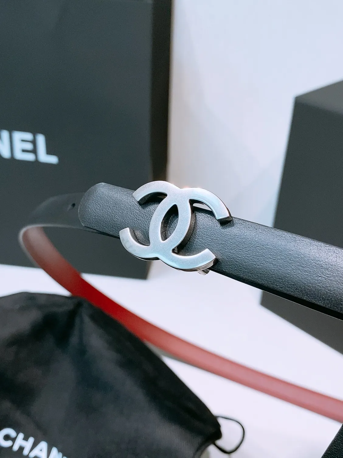 💰440💰Full package💰 💍Purchase level Chanel ⚡️🌹New narrow double-sided belt Chanel classic double-sided belt, made of high-quality calfskin, more suitable for summer, suitable for matching pants and skirts, very versatile 👍, the overall details are very surprising, full of design 👍🏻 Width: 15 mm