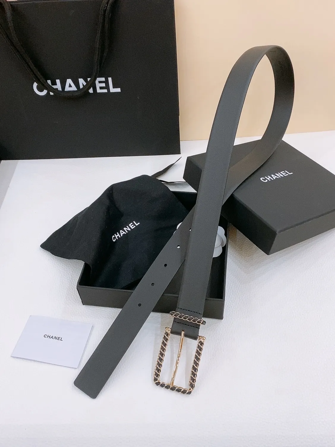💰480💰Full package💰 💍Purchase level Chanel⚡️🌹Twisted twist pin buckle New design flip pin buckle with imported fetal cowhide belt⚡️🌹Soft touch and full texture Tail CC metal embellishment⚡️🌹Width 3.0cm