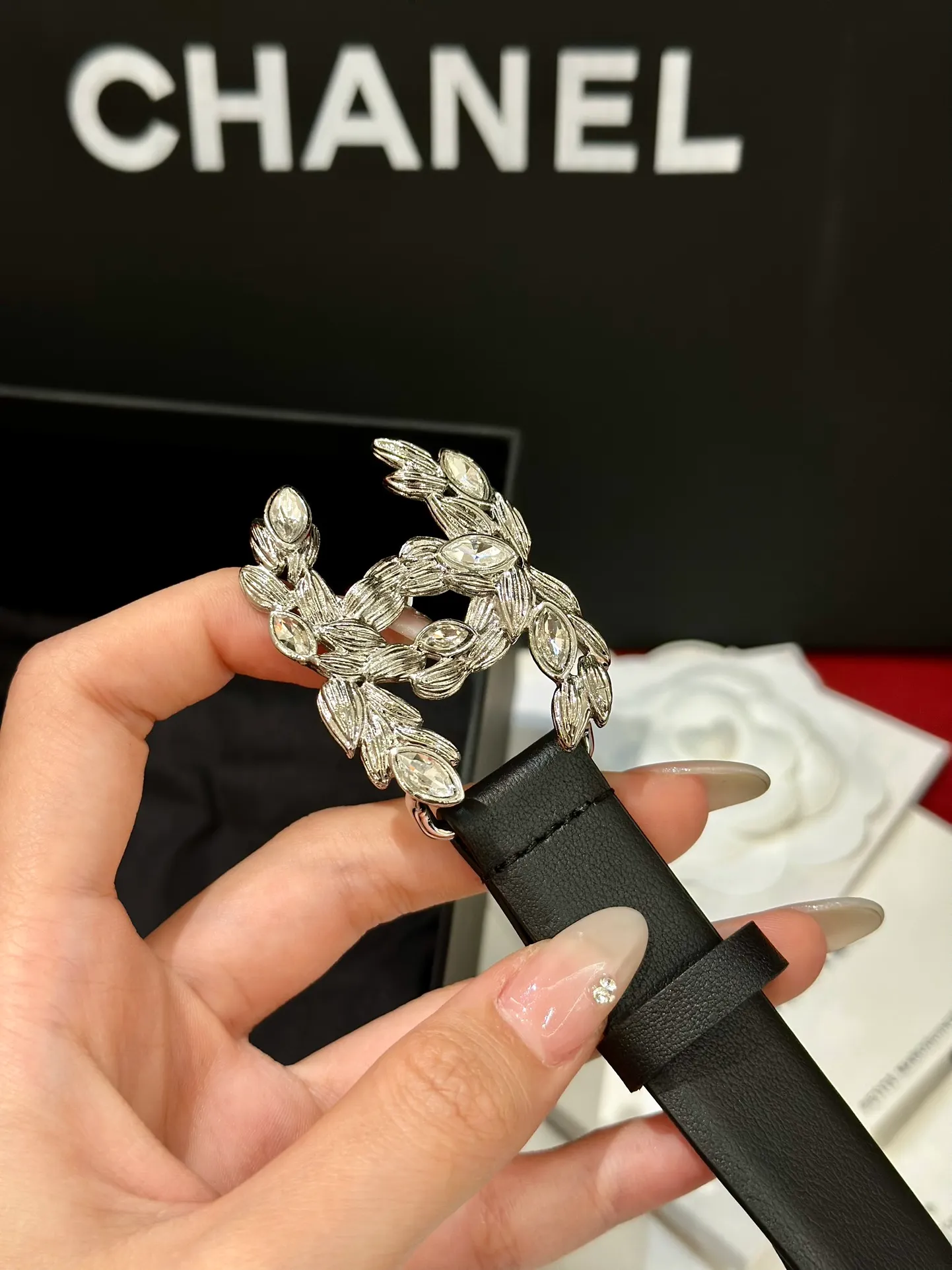 💰480💰Full package💰 💍Purchase level CHANEL⚡️🌹Latest fashion styles for women‼ ️‼ ️ The tail has a double C classic logo, top quality, genuine molded high-end custom leather hardware, custom pure steel hardware buckles, the belt adopts an elastic waist design to achieve a slimming effect, genuine positioning logo printing, comparable to the genuine product ⚡️🌹 Width 2.0cm