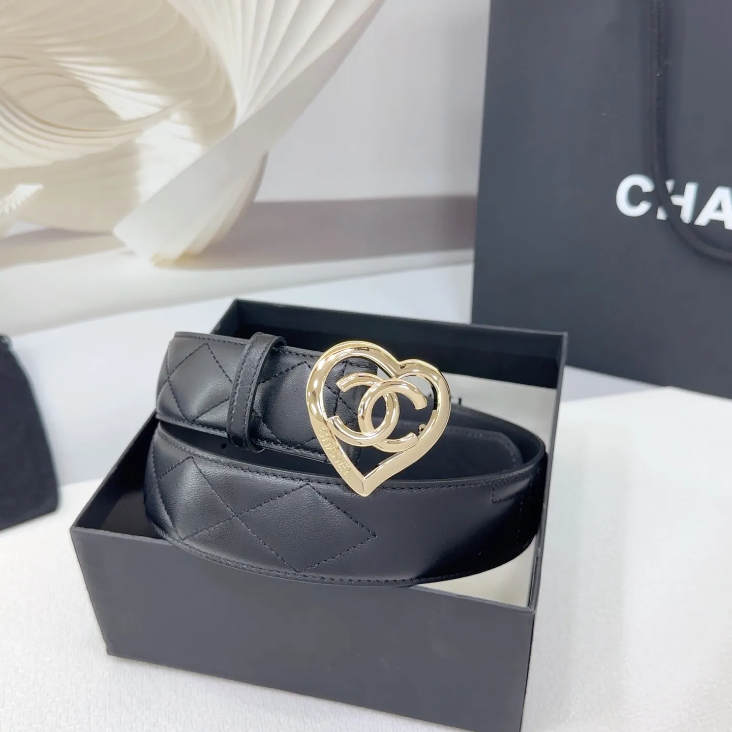 💰520💰Full package💰 💍Purchasing-grade Chanel belt⚡️🌹4.0cm double-sided first-layer sheepskin⚡️🌹Length.75.80.85.90.95.100.105 Euro⚡️🌹Customized original mold with copper hardware buckle