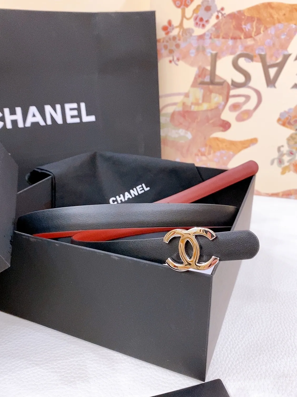 💰440💰Full package💰 💍Purchase level Chanel⚡️🌹Classic double C belt Classic double C belt, braided hardware and calfskin belt body⚡️🌹Perfect texture, simply the finishing touch in spring, belt diameter and width 1.5cm⚡️🌹