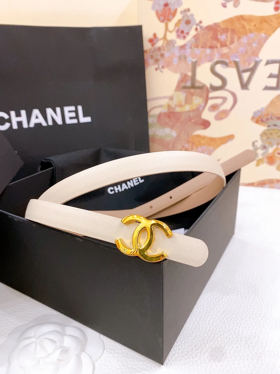 💰440💰Full package💰 💍Purchase level Chanel⚡️🌹Classic double C belt Classic double C belt, braided hardware and calfskin belt body⚡️🌹Perfect texture, simply the finishing touch in spring, belt diameter and width 1.5cm⚡️🌹