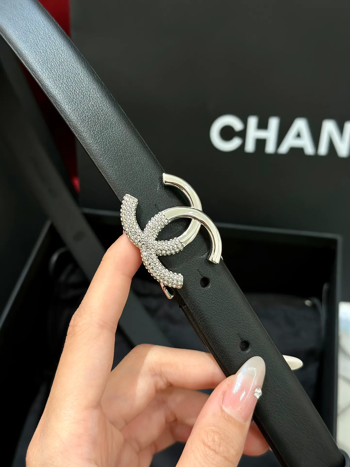 💰480💰Full package💰 💍Purchase level CHANEL⚡️🌹Latest fashion styles for women‼ ️‼ ️ The tail has a double C classic logo, top quality, genuine molded high-end custom leather hardware, custom pure steel hardware buckles, the belt adopts an elastic waist design to achieve a slimming effect, genuine positioning logo printing, comparable to the genuine product ⚡️🌹 Width 2.0cm