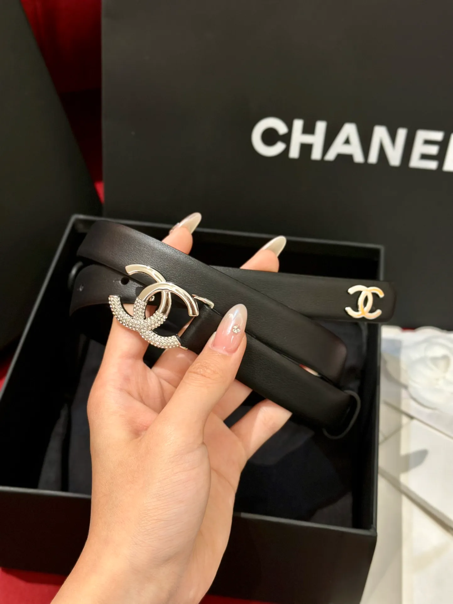 💰480💰Full package💰 💍Purchase level CHANEL⚡️🌹Latest fashion styles for women‼ ️‼ ️ The tail has a double C classic logo, top quality, genuine molded high-end custom leather hardware, custom pure steel hardware buckles, the belt adopts an elastic waist design to achieve a slimming effect, genuine positioning logo printing, comparable to the genuine product ⚡️🌹 Width 2.0cm