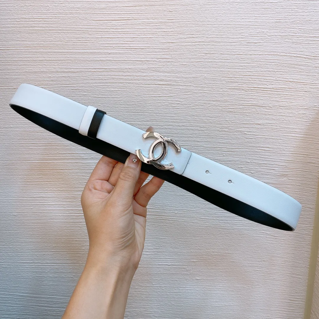 💰460💰Full package💰 💍Purchase level Chanel⚡️🌹25s cc silver finish logo buckle Brass metal⚡️🌹Double-sided calfskin belt black and white 3.0cm One-to-one dual-use style⚡️🌹Classic and versatile