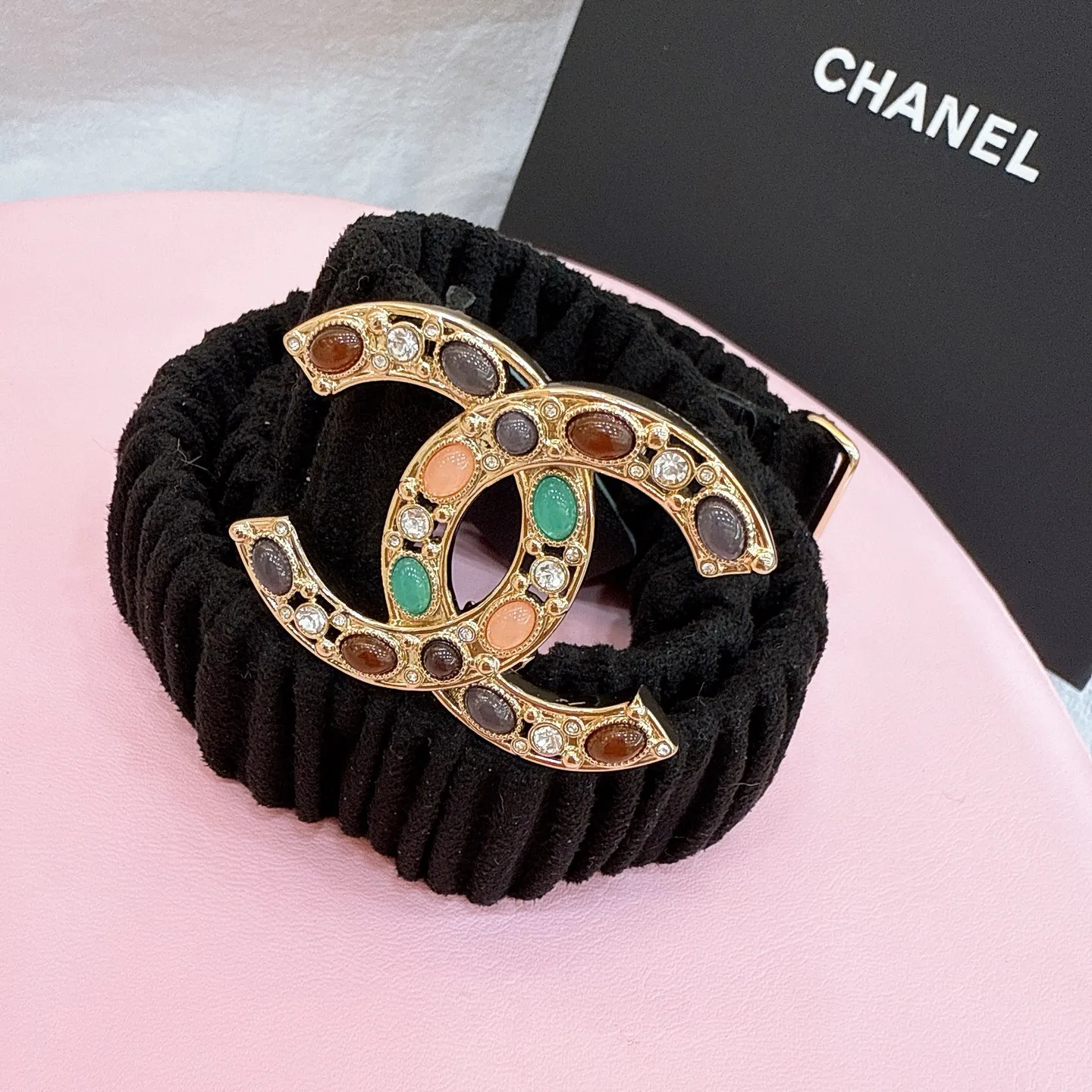 💰440💰Full package💰 💍Purchasing level Chanel⚡️🌹cc color cat stone rhinestone resin brass logo buckle calfskin silver metal and gold metal 3.0cm high quality elastic versatile elegant code number including buckle S=65cm total length (available 75, 80, 85) M=70cm L =75cm XL=80cm, one size can be used in 3 to 4 sizes!