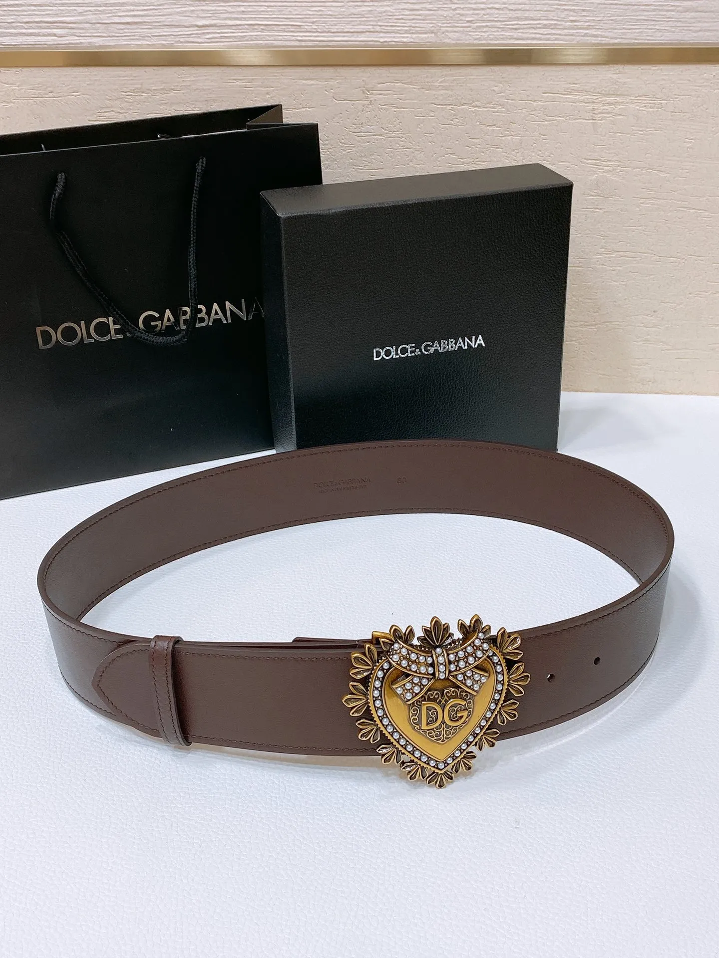 💰560💰Full package💰 💍Purchase grade DG Dolce & Gabbana, DG rhinestone logo love calfskin belt • Point buckle opening and closing below the buckle, imported original patent leather fabric black cowhide with DG simple buckle, fashionable and versatile 5.0cm