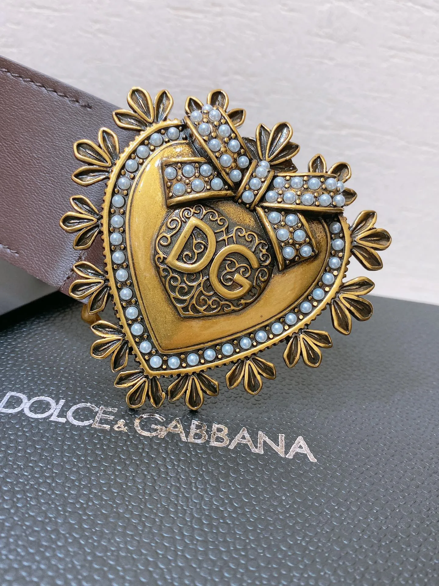 💰560💰Full package💰 💍Purchase grade DG Dolce & Gabbana, DG rhinestone logo love calfskin belt • Point buckle opening and closing below the buckle, imported original patent leather fabric black cowhide with DG simple buckle, fashionable and versatile 5.0cm