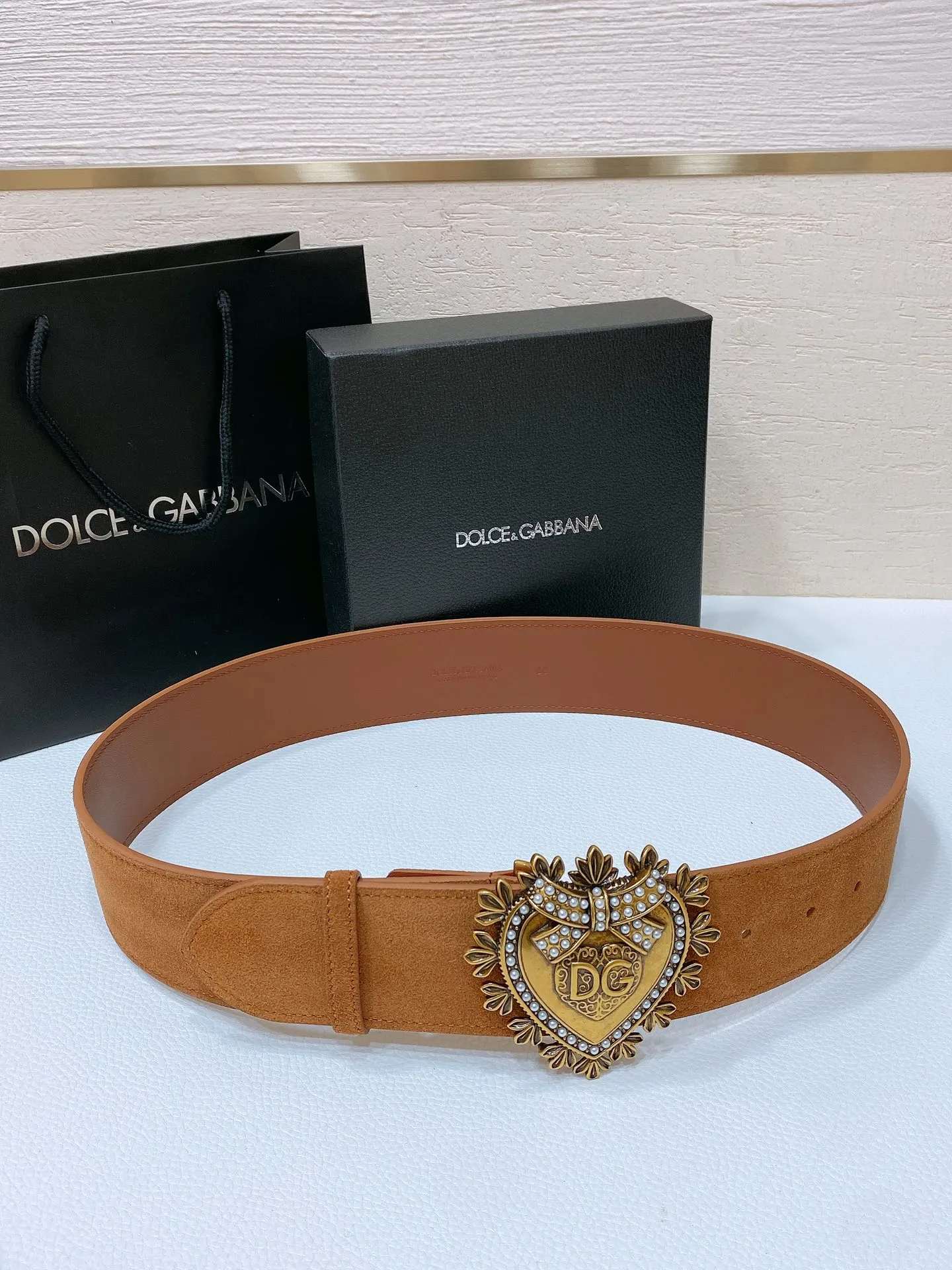 💰560💰Full package💰 💍Purchase grade DG Dolce & Gabbana, DG rhinestone logo love calfskin belt • Point buckle opening and closing below the buckle, imported original patent leather fabric black cowhide with DG simple buckle, fashionable and versatile 5.0cm