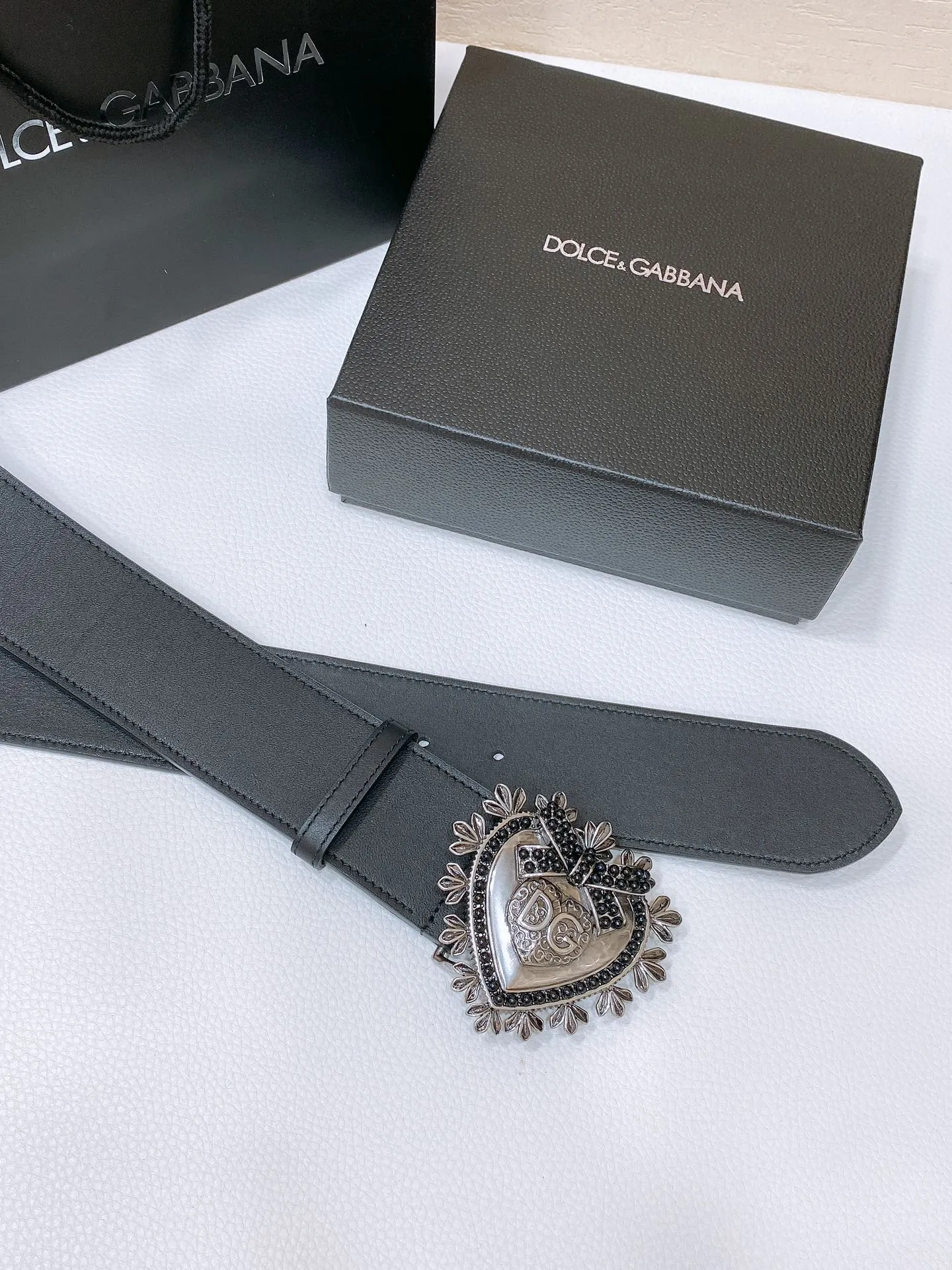 💰560💰Full package💰 💍Purchase grade DG Dolce & Gabbana, DG rhinestone logo love calfskin belt • Point buckle opening and closing below the buckle, imported original patent leather fabric black cowhide with DG simple buckle, fashionable and versatile 5.0cm