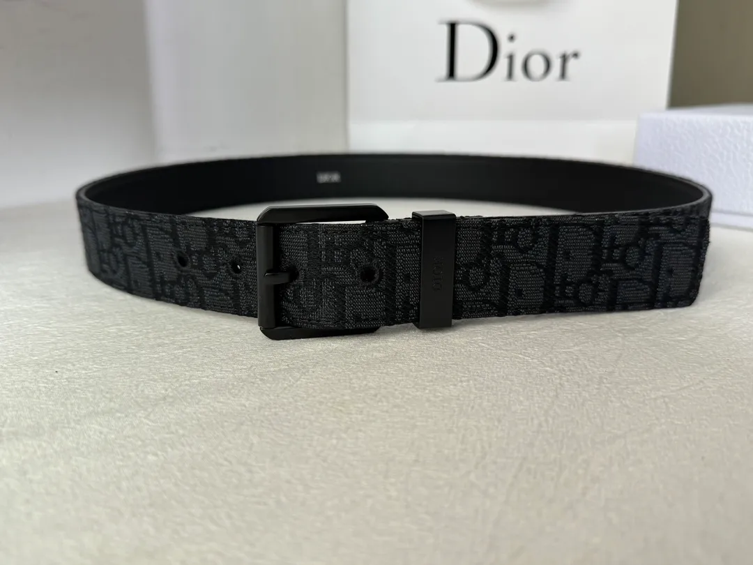 💰480💰Full package💰 💍Purchase level Dior⚡️🌹Black and beige DIOR OBLIQUE print and black cowhide lychee bottom⚡️🌹Exquisite metal pin buckle. Simple, fashionable, super stylish and versatile⚡️🌹High quality