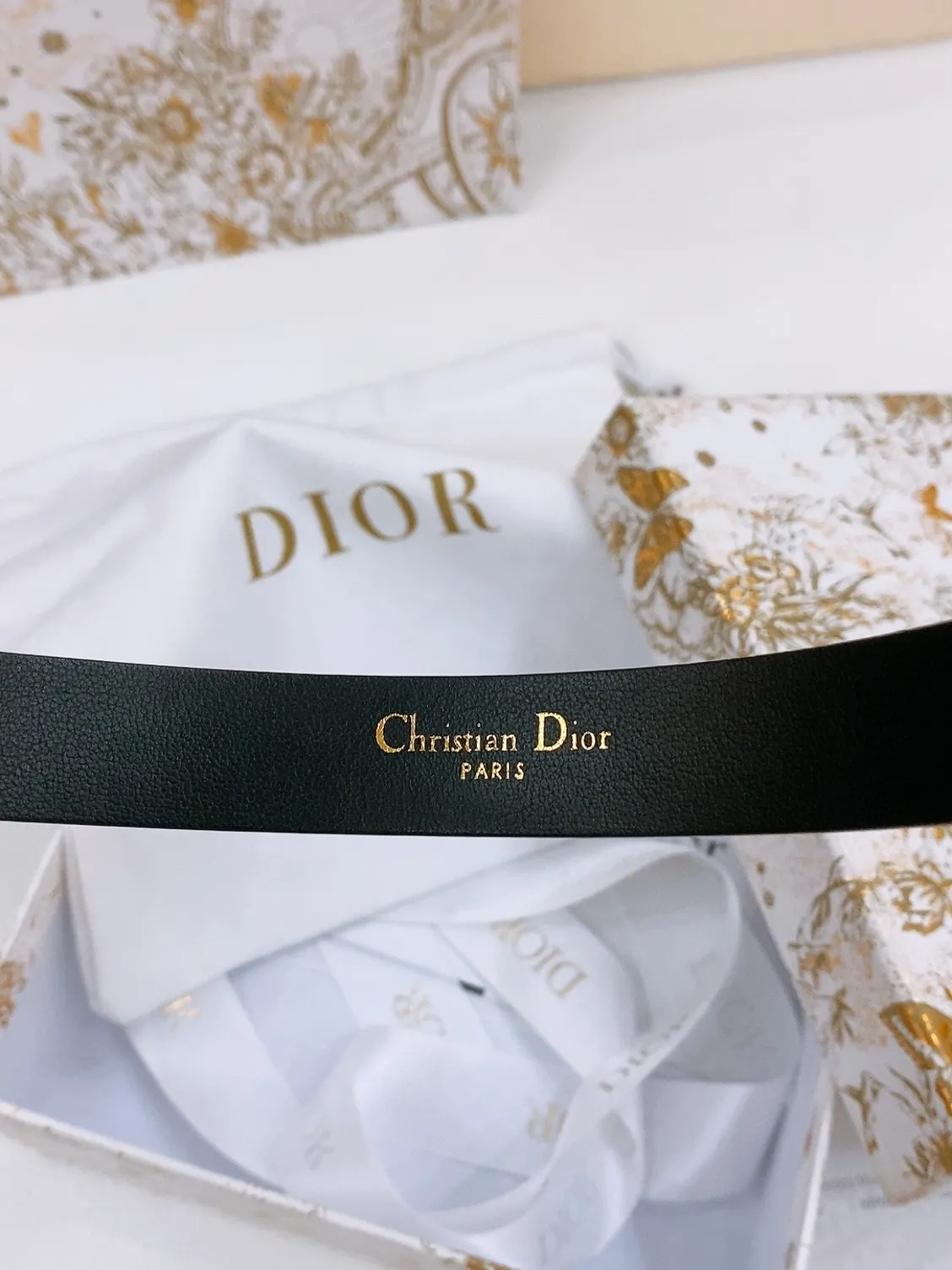 💰440💰Full package💰 💍Purchase level Dior Saddle Belt Brass hardware Double-sided saddle belt Grained cowhide surface and smooth cowhide bottom Soft and delicate feel Belt 2.0cm