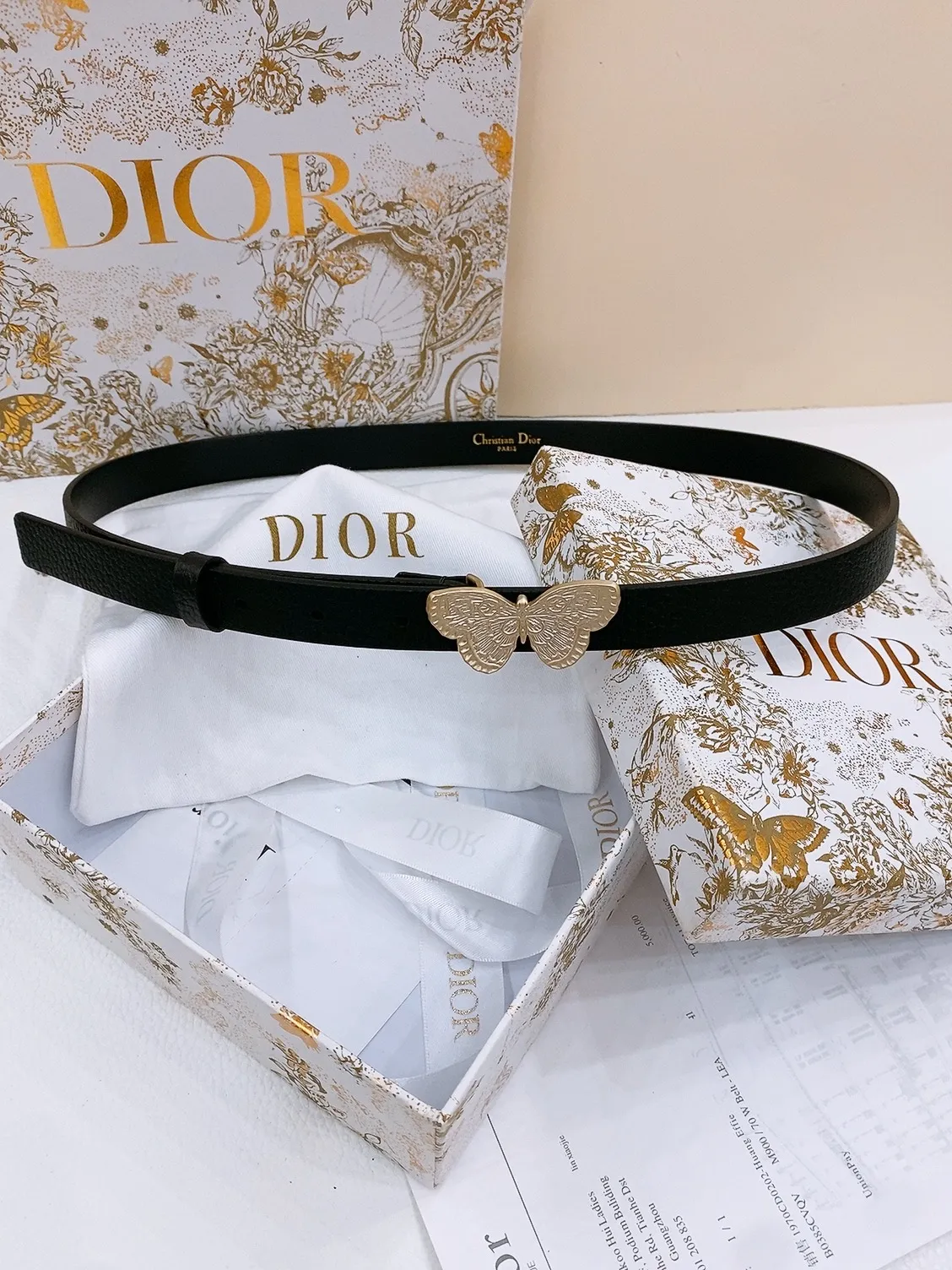 💰440💰Full package💰 💍Purchase level Dior Saddle Belt Brass hardware Double-sided saddle belt Grained cowhide surface and smooth cowhide bottom Soft and delicate feel Belt 2.0cm