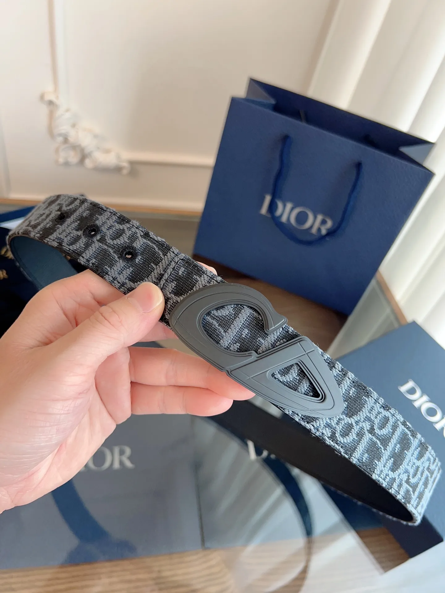 💰480💰Full package💰 💍Purchase-grade "DIOR" Dior/enhanced version🇫🇷French original leather, Oblique light blue cloth/black cowhide. There is no doubt about the quality. There is no better, only the best. Size 3.5 cm