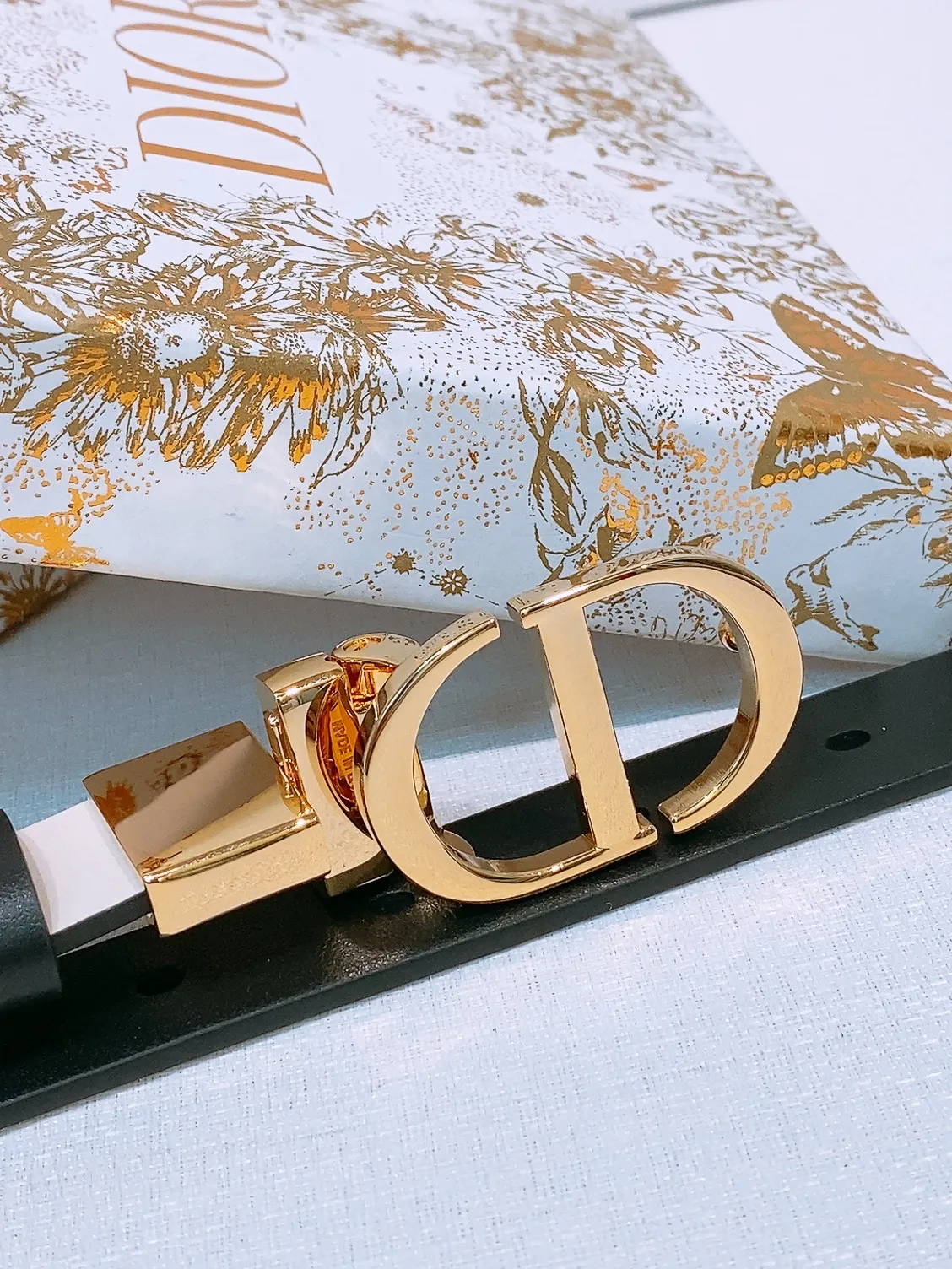 💰440💰Full package💰 💍Purchase level Dior⚡️🌹Montaigne *CD* belt Decorated with *Christian Dior* logo Glossy gold finish metal details Two detachable rings Calfskin belt⚡️🌹2.0cm