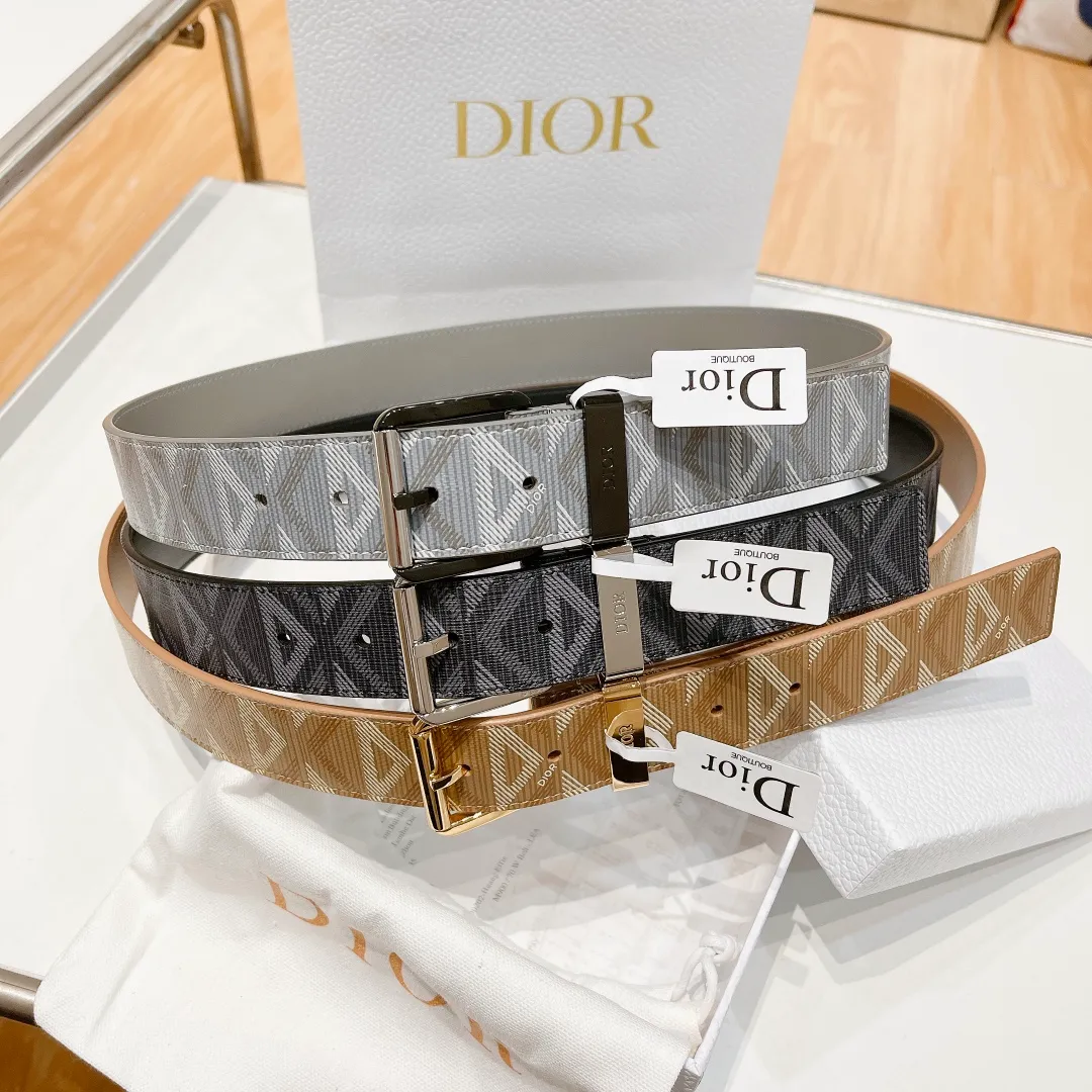 💰480💰Full package💰 💍Purchasing level Dior DIOR 3.5cm men's belt combines elegance with Dior's modern style. Double-sided design. One side is made of gray patterned canvas and the other side is made of gray smooth cow leather. Exquisite and elegant