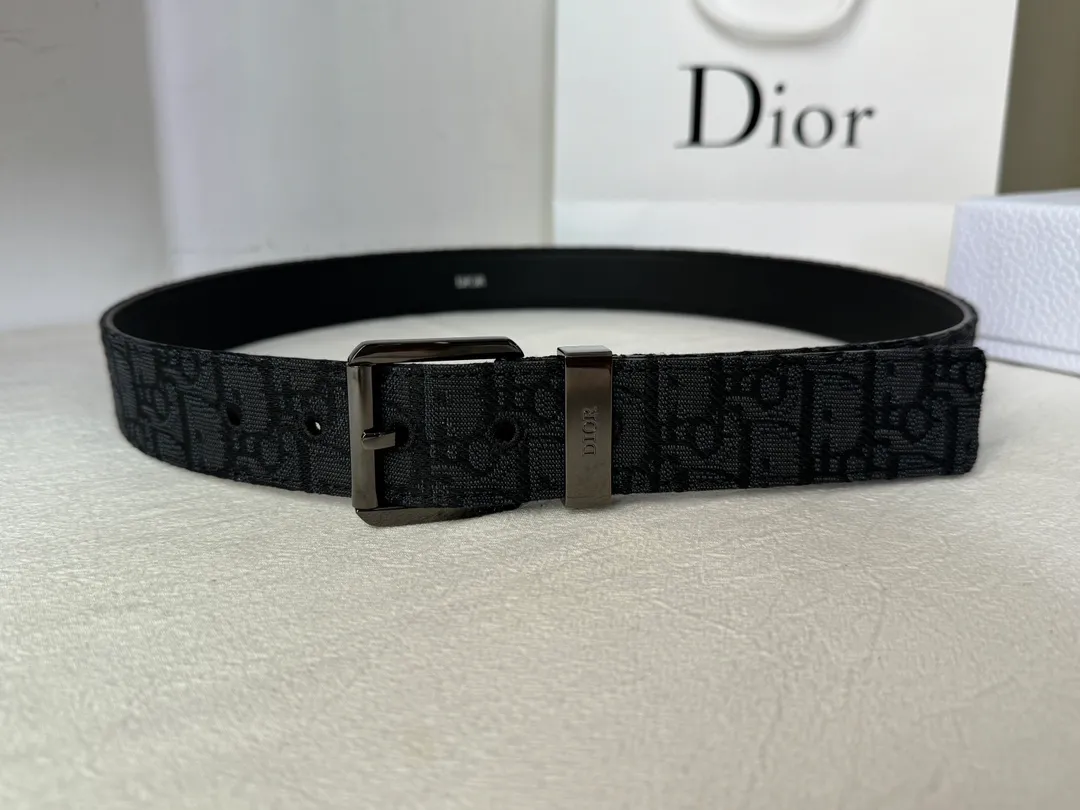 💰480💰Full package💰 💍Purchase level Dior⚡️🌹Black and beige DIOR OBLIQUE print and black cowhide lychee bottom⚡️🌹Exquisite metal pin buckle. Simple, fashionable, super stylish and versatile⚡️🌹High quality