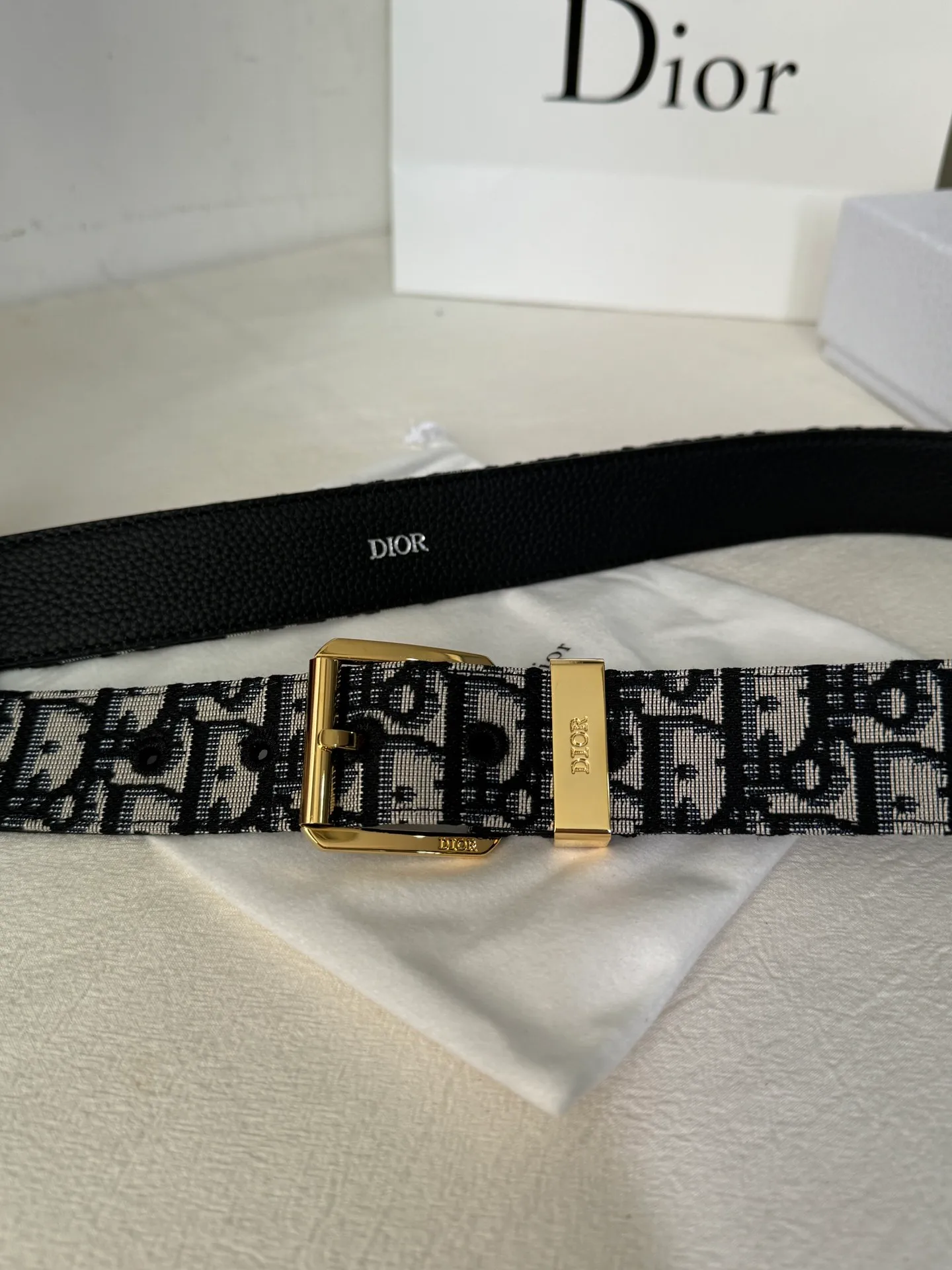 💰480💰Full package💰 💍Purchase level Dior⚡️🌹Black and beige DIOR OBLIQUE print and black cowhide lychee bottom⚡️🌹Exquisite metal pin buckle. Simple, fashionable, super stylish and versatile⚡️🌹High quality