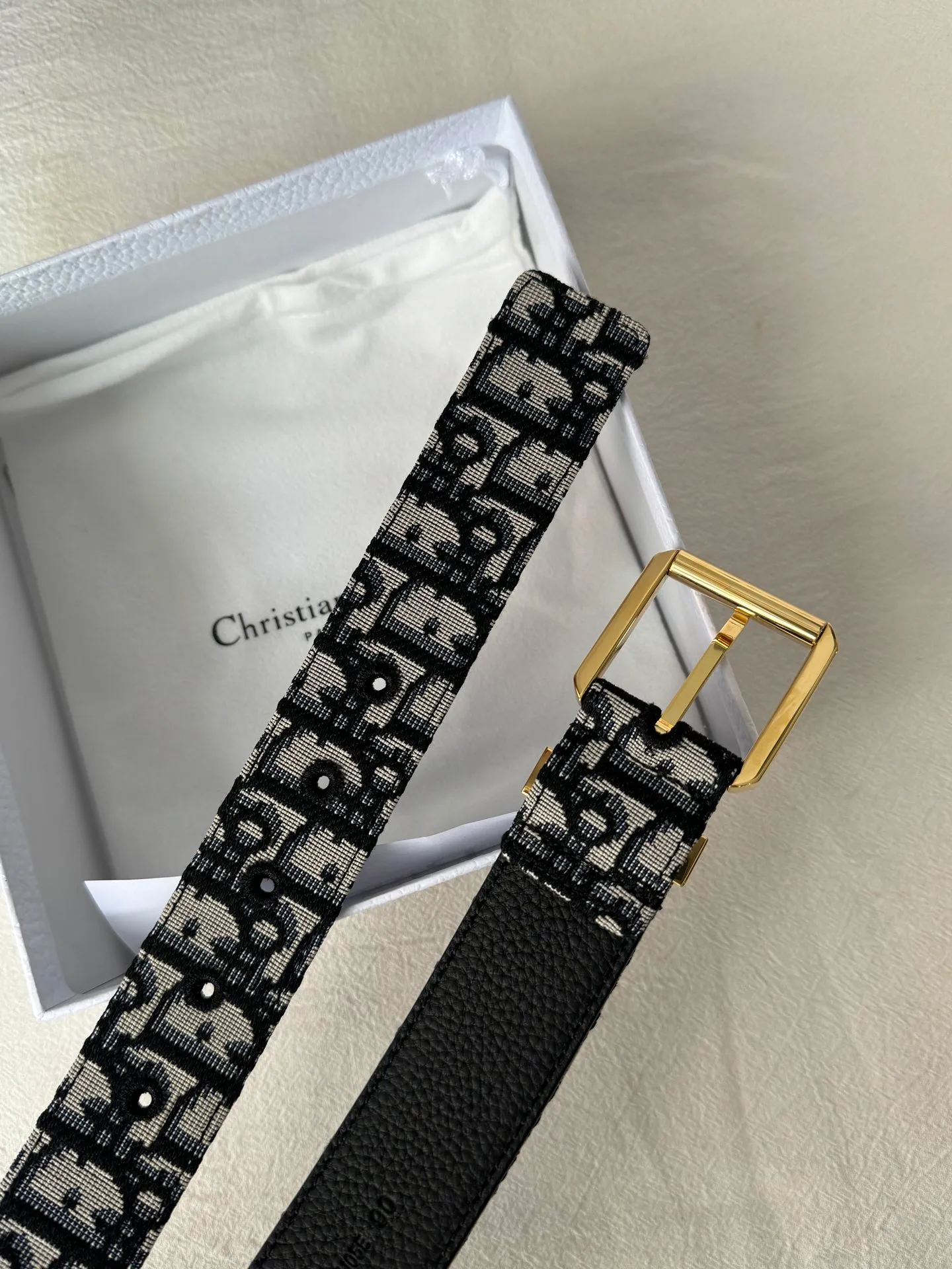 💰480💰Full package💰 💍Purchase level Dior⚡️🌹Black and beige DIOR OBLIQUE print and black cowhide lychee bottom⚡️🌹Exquisite metal pin buckle. Simple, fashionable, super stylish and versatile⚡️🌹High quality