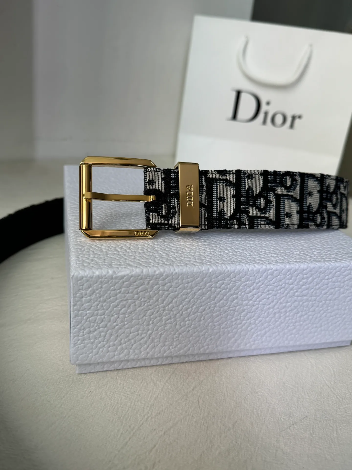 💰480💰Full package💰 💍Purchase level Dior⚡️🌹Black and beige DIOR OBLIQUE print and black cowhide lychee bottom⚡️🌹Exquisite metal pin buckle. Simple, fashionable, super stylish and versatile⚡️🌹High quality