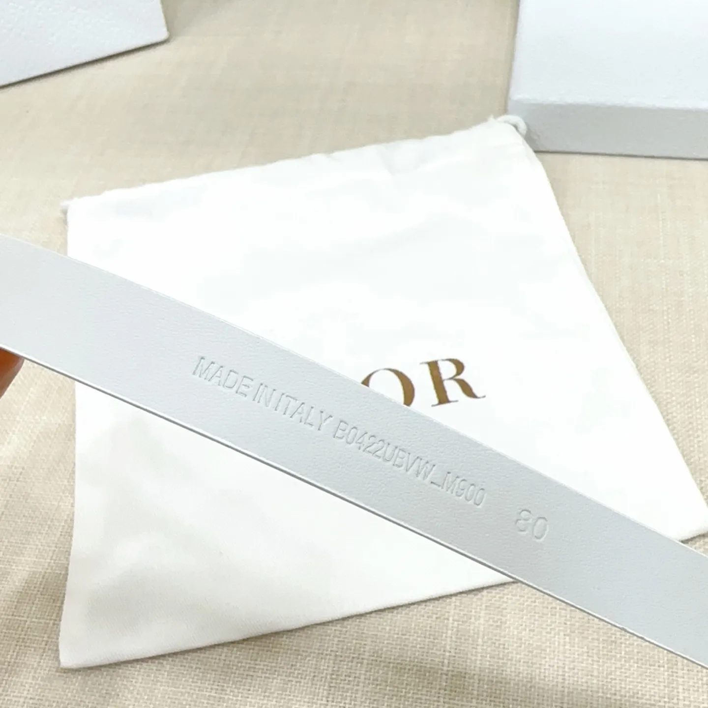 💰480💰Full package💰 💍Purchasing-grade Dior women's belt⚡️🌹 Width 2.0cm Double-sided first-layer cowhide⚡️🌹Length 75-100 Euro Premium copper hardware buckle original mold customization High quality