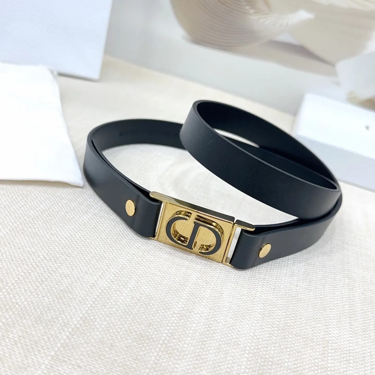 💰480💰Full package💰 💍Purchasing-grade Dior women's belt⚡️🌹 Width 2.0cm Double-sided first-layer cowhide⚡️🌹Length 75-100 Euro Premium copper hardware buckle original mold customization High quality