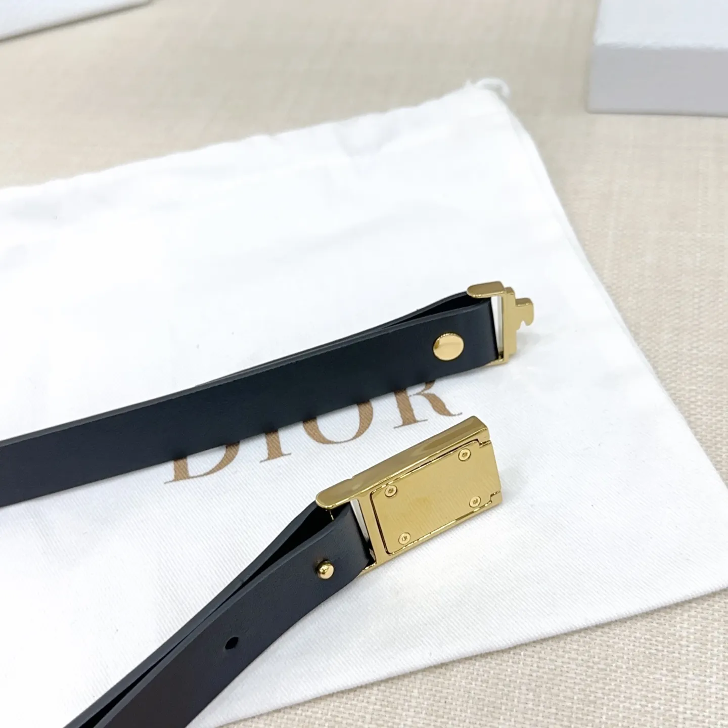 💰480💰Full package💰 💍Purchasing-grade Dior women's belt⚡️🌹 Width 2.0cm Double-sided first-layer cowhide⚡️🌹Length 75-100 Euro Premium copper hardware buckle original mold customization High quality