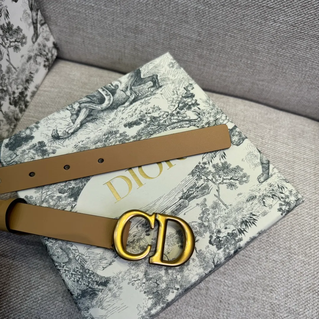 💰420💰Full set of packaging💰 💍Purchasing-grade Dior series⚡️High-end quality cowhide, imported first-layer cowhide and base leather matching⚡️Leather version genuine mold opening, buckle head palladium-plated fine pure copper buckle⚡️Width 2.0cm, high-definition real photo