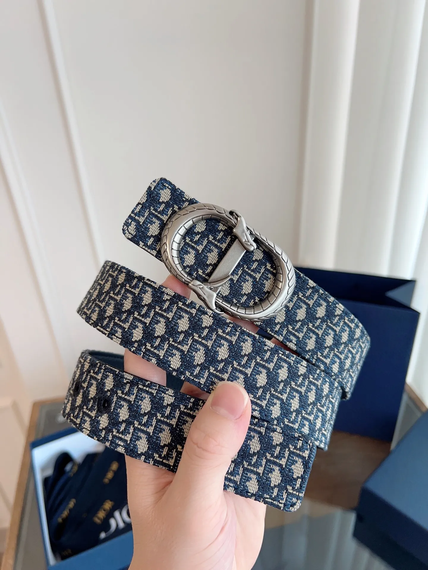 💰480💰Full package💰 💍Purchasing agent level "DIOR" Dior/enhanced version🇫🇷French original leather, Oblique small blue cloth/black cowhide. There is no doubt about the quality. There is no better, only the best. Size 3.5 cm