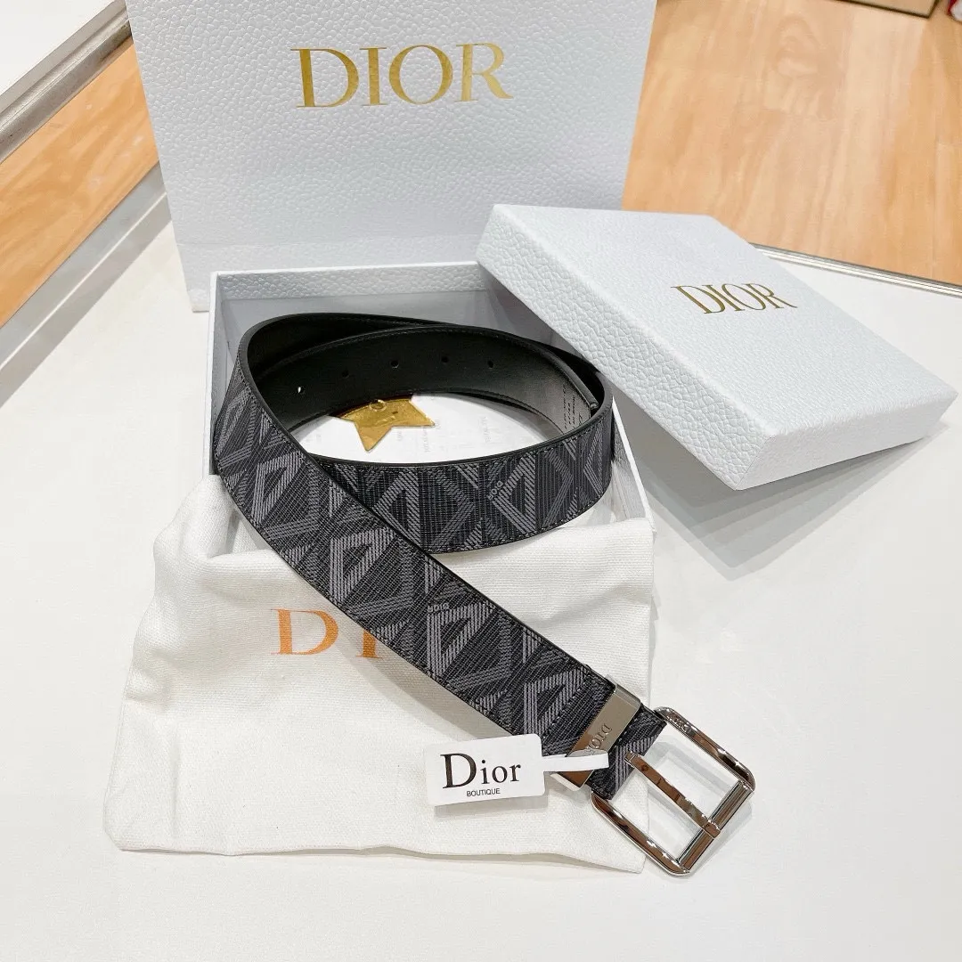 💰480💰Full package💰 💍Purchasing level Dior DIOR 3.5cm men's belt combines elegance with Dior's modern style. Double-sided design. One side is made of gray patterned canvas and the other side is made of gray smooth cow leather. Exquisite and elegant