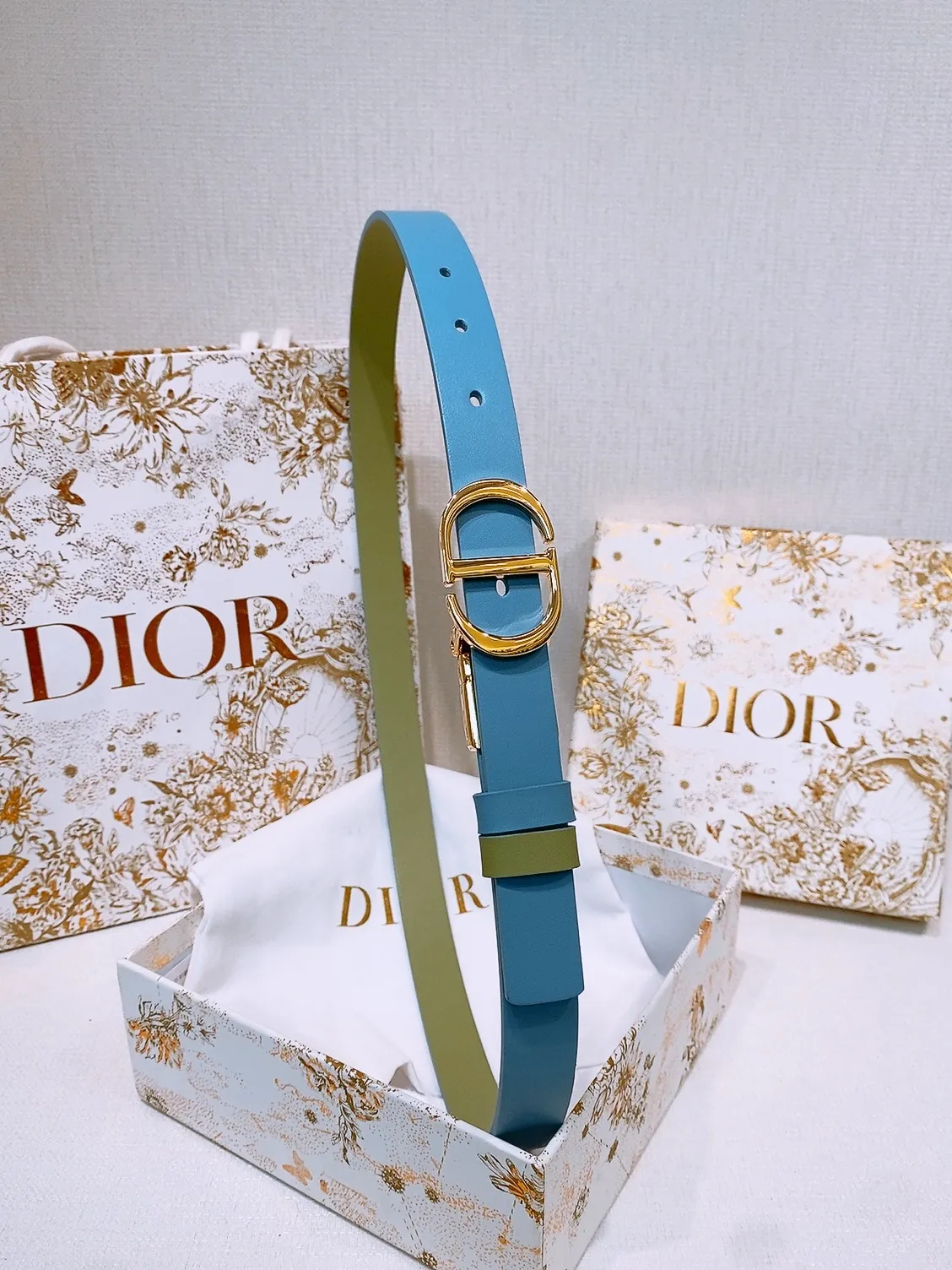 💰440💰Full package💰 💍Purchase level Dior⚡️🌹Montaigne *CD* belt Decorated with *Christian Dior* logo Glossy gold finish metal details Two detachable rings Calfskin belt⚡️🌹2.0cm