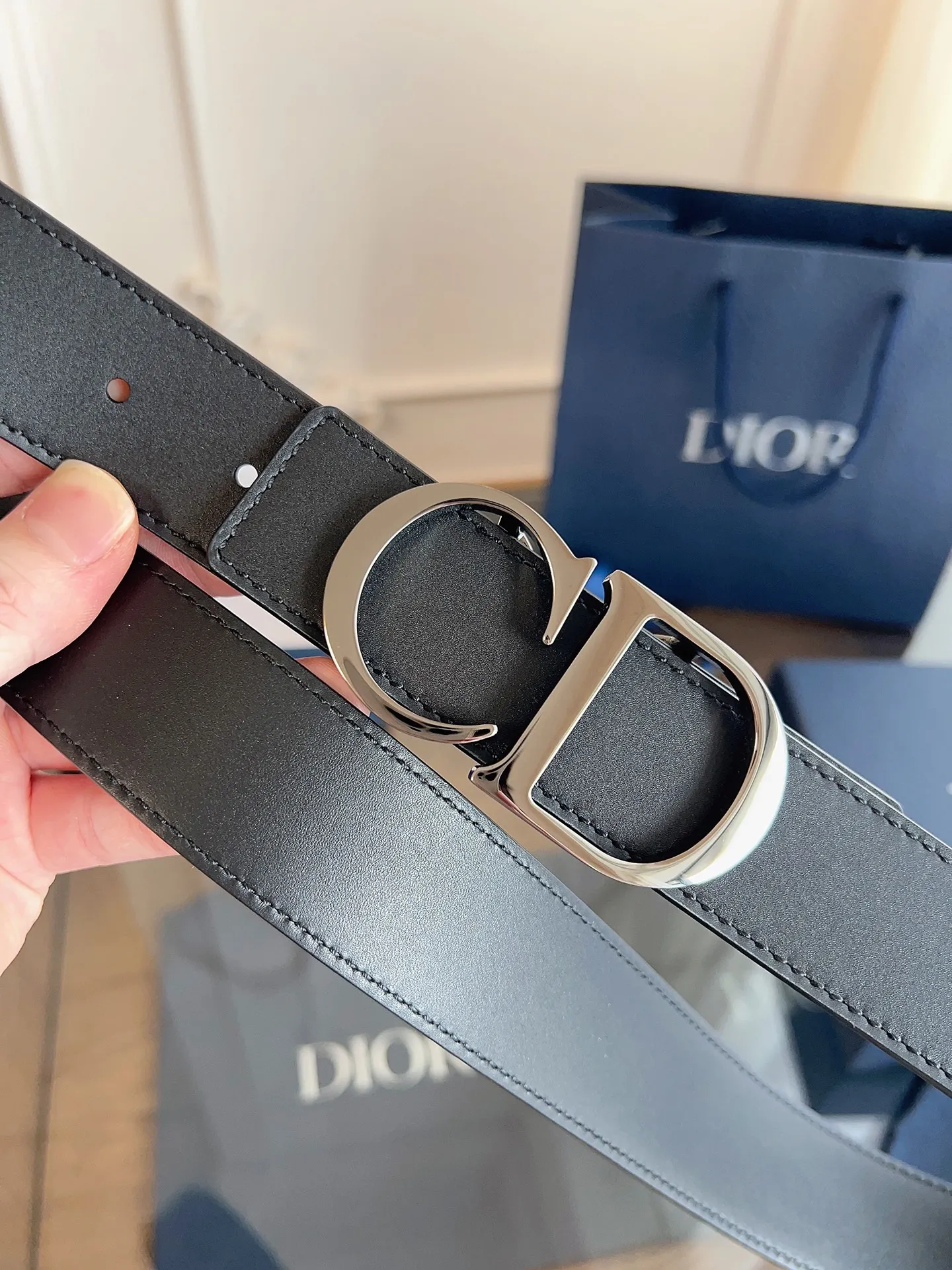 💰460💰Full package💰💍Purchasing-grade DIOR⚡️🌹Enhanced version🇫🇷French original leather, double-sided black full leather. There is no doubt about the quality. There is no better, only the best⚡️🌹Size 3.5 cm