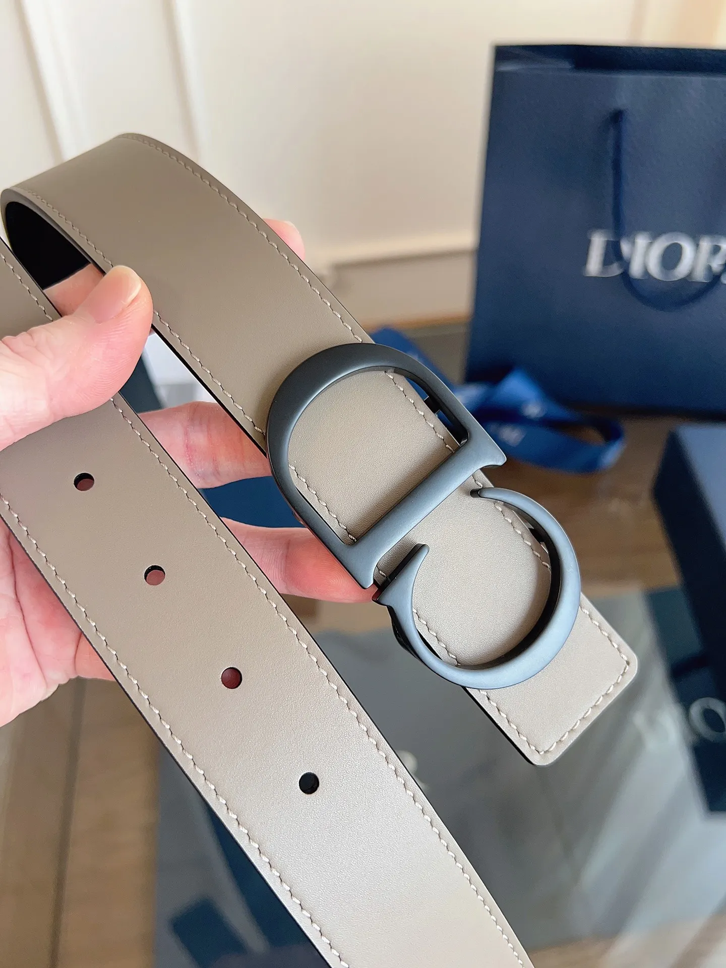 💰460💰Full package💰💍Purchasing-grade DIOR⚡️🌹Enhanced version🇫🇷French original leather, khaki/black full leather. There is no doubt about the quality. There is no better. Only the best⚡️🌹Size 3.5 cm