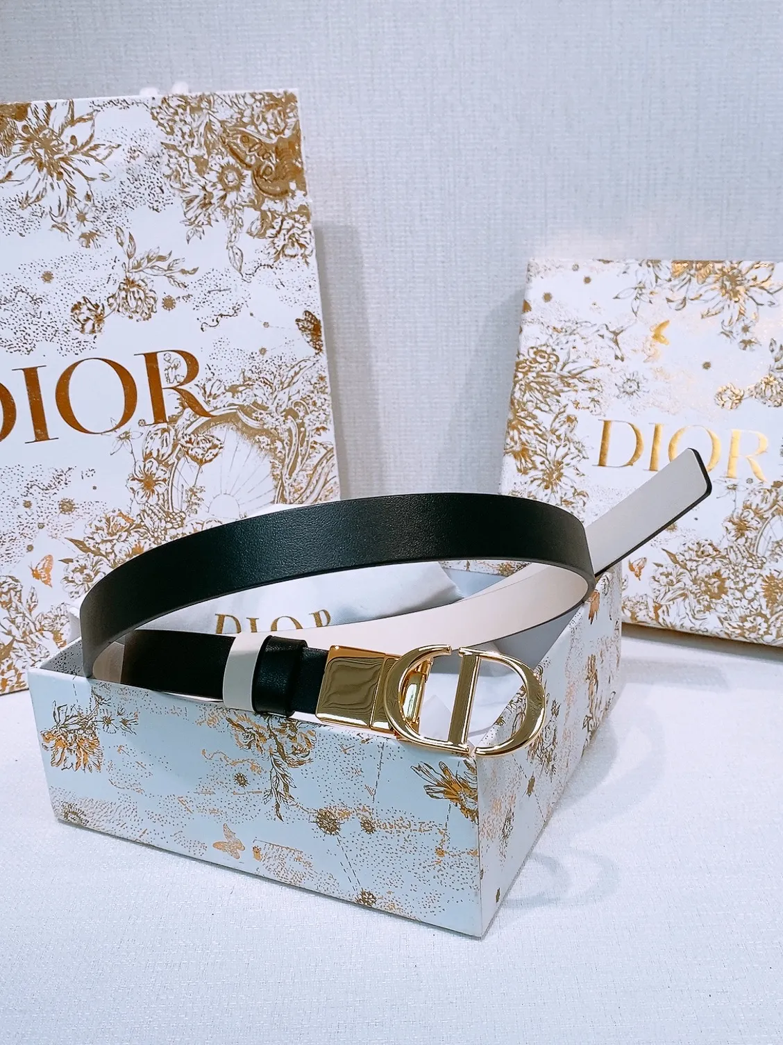 💰440💰Full package💰 💍Purchase level Dior⚡️🌹Montaigne *CD* belt Decorated with *Christian Dior* logo Glossy gold finish metal details Two detachable rings Calfskin belt⚡️🌹2.0cm