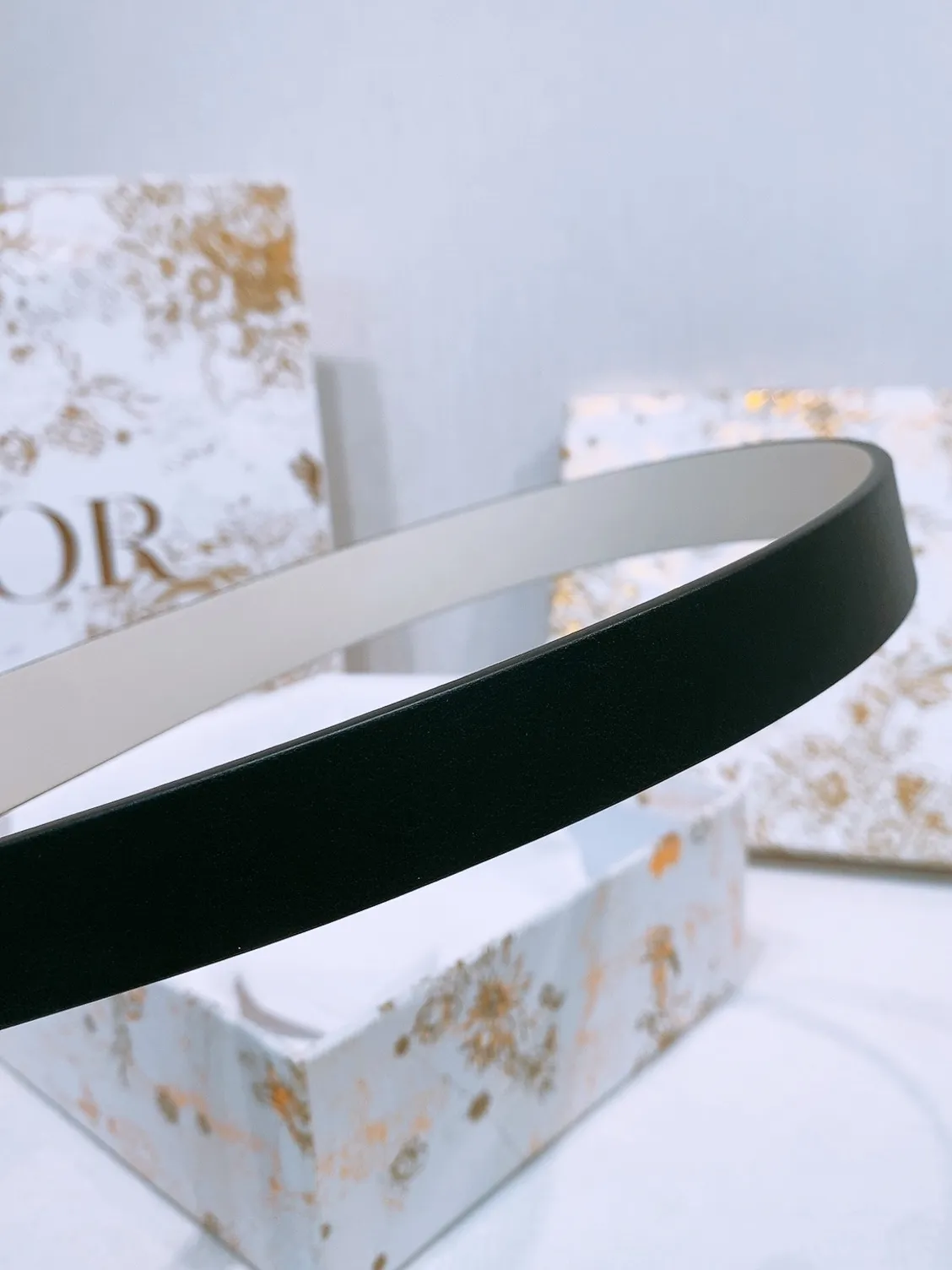 💰440💰Full package💰 💍Purchase level Dior⚡️🌹Montaigne *CD* belt Decorated with *Christian Dior* logo Glossy gold finish metal details Two detachable rings Calfskin belt⚡️🌹2.0cm