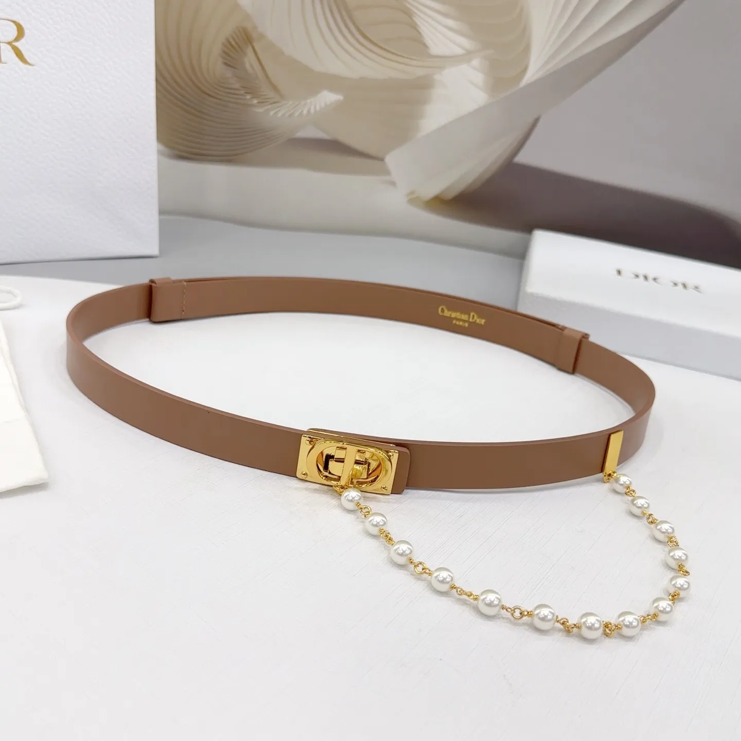 💰520💰Full package💰 💍Purchase grade 2.0cm Dior⚡️🌹Double-sided first-layer calfskin Custom-made original leather⚡️🌹Soft texture Fine workmanship Paired with copper buckles Fashionable and versatile⚡️🌹Number of sizes: one size