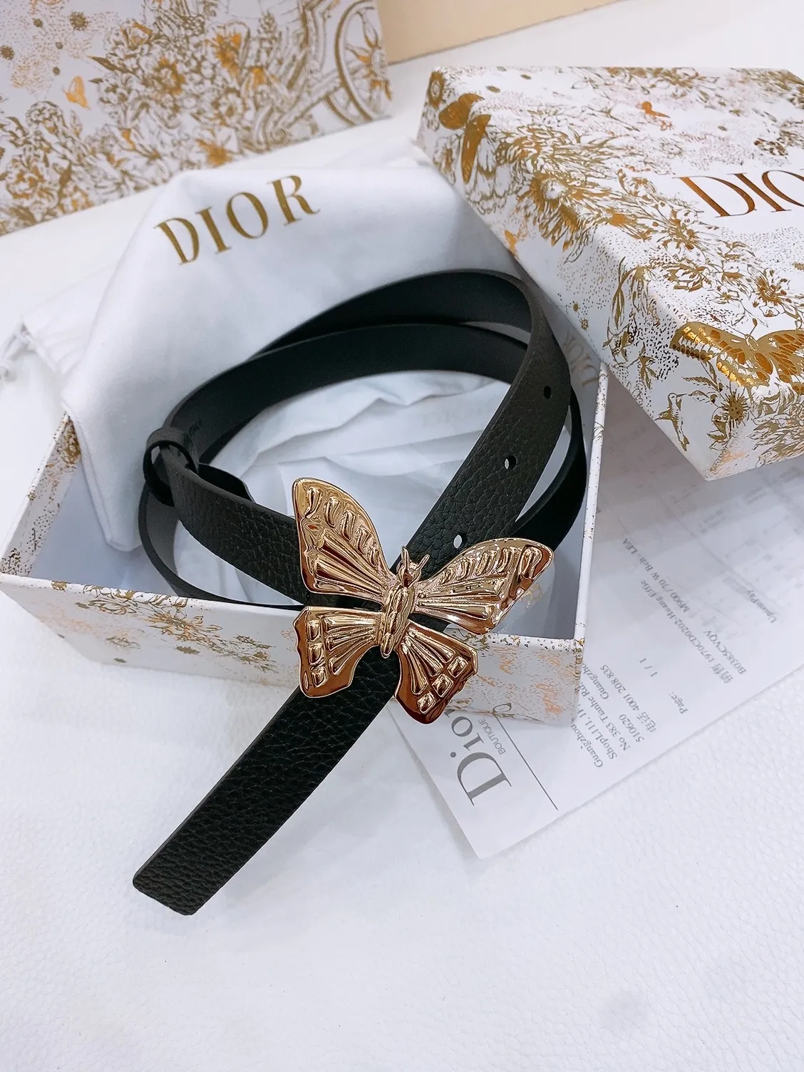 💰440💰Full package💰 💍Purchase level Dior Saddle Belt Brass hardware Double-sided saddle belt Grained cowhide surface and smooth cowhide bottom Soft and delicate feel Belt 2.0cm