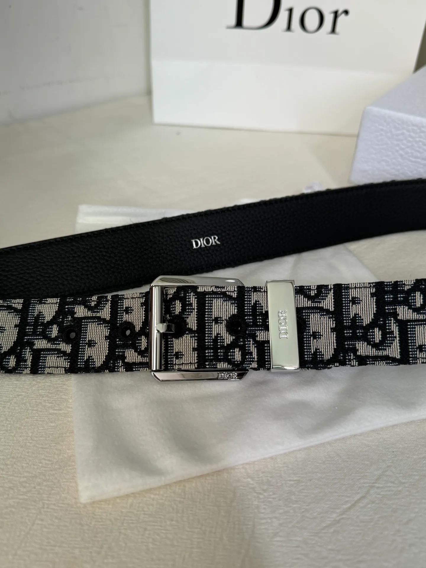 💰480💰Full package💰 💍Purchase level Dior⚡️🌹Black and beige DIOR OBLIQUE print and black cowhide lychee bottom⚡️🌹Exquisite metal pin buckle. Simple, fashionable, super stylish and versatile⚡️🌹High quality