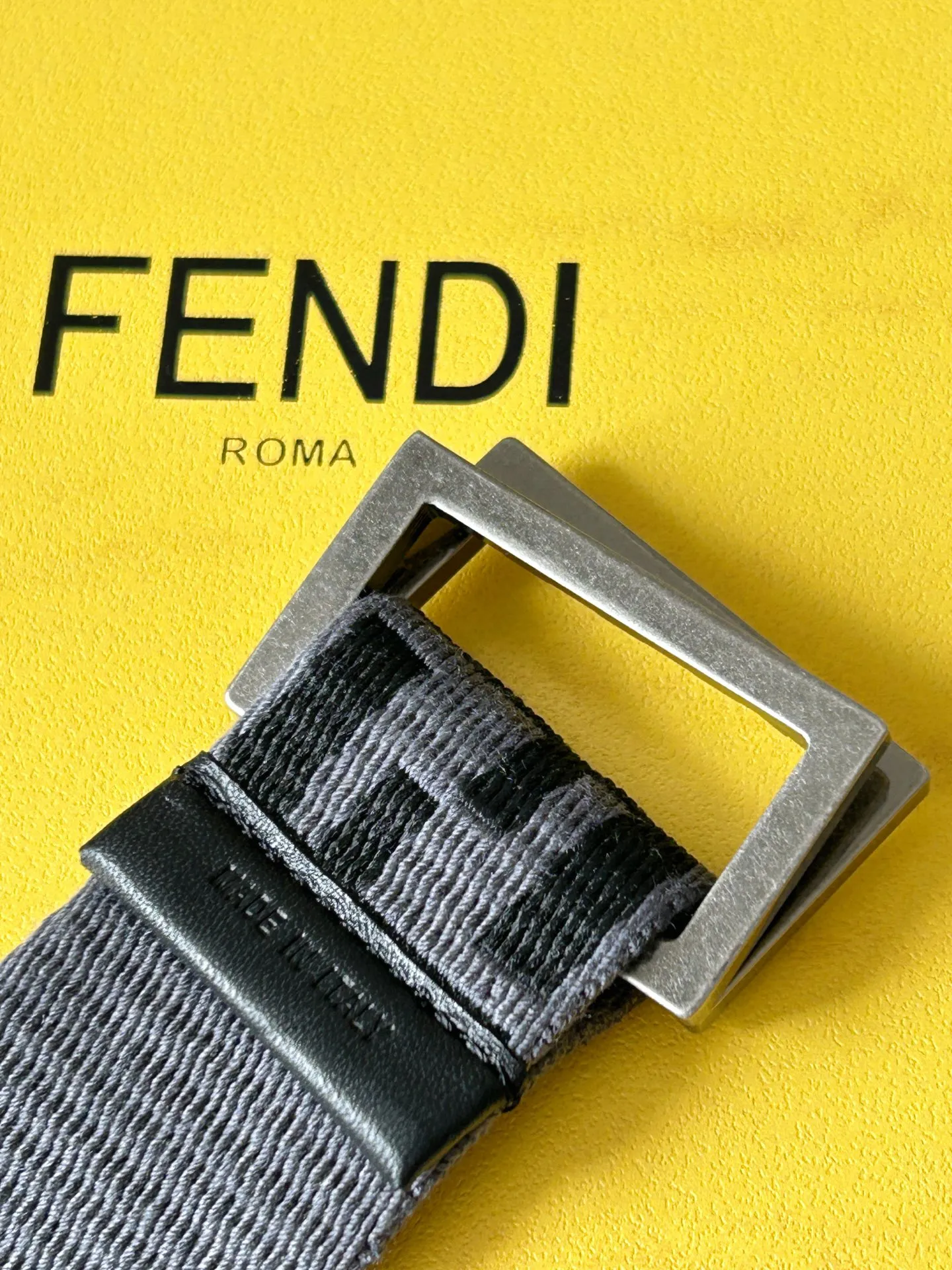 💰440💰Complete package💰 💍Purchase level FENDI (Fendi) counter same style Men's casual webbing 4.0cm wide Satin material showing gray and black jacquard FF pattern Retro silver metal double-ring buckle adjustable low-key fashion casual