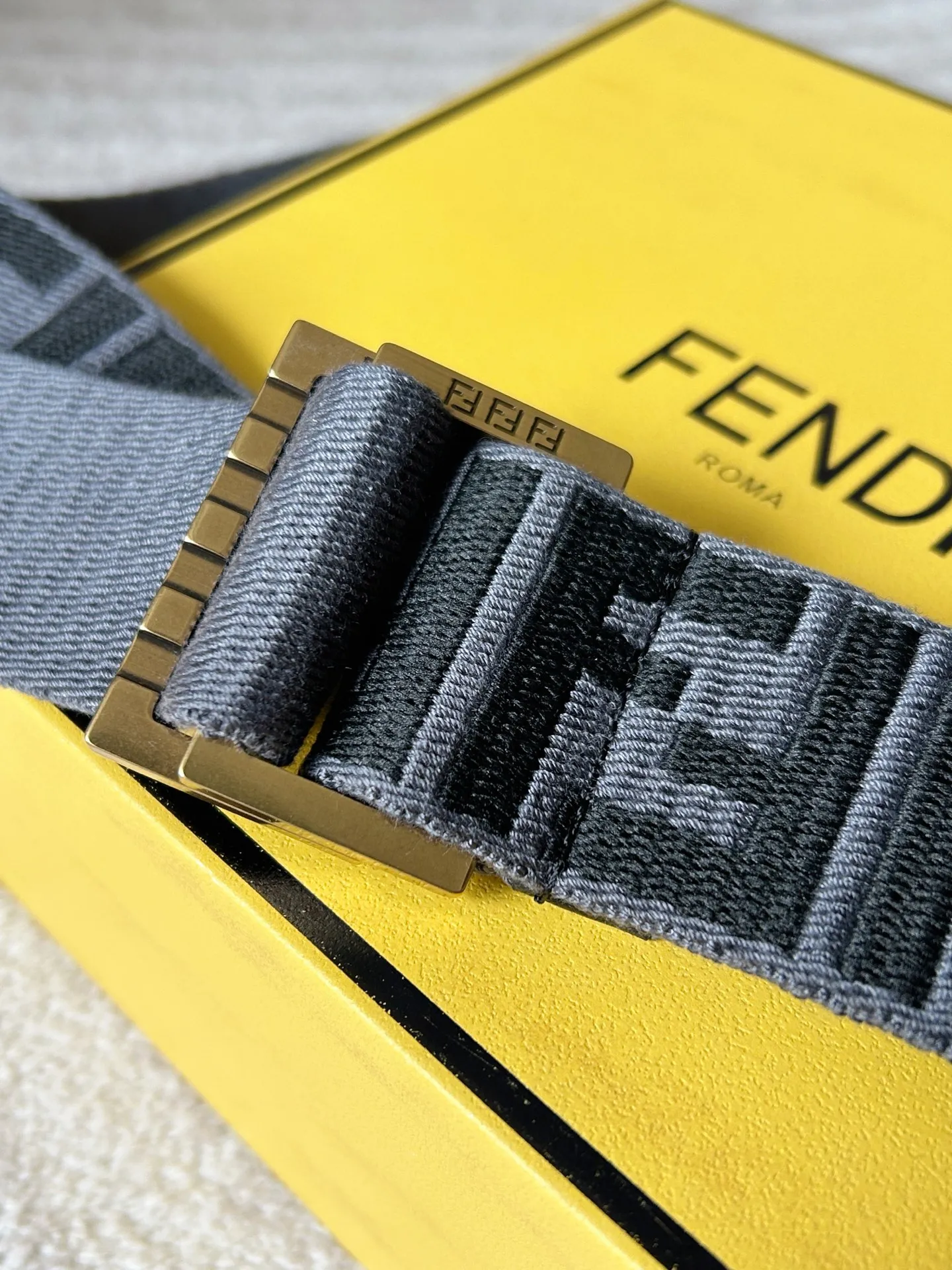💰440💰Complete package💰 💍Purchase level FENDI (Fendi) counter same style Men's casual webbing 4.0cm wide Satin material showing gray and black jacquard FF pattern Retro silver metal double-ring buckle adjustable low-key fashion casual