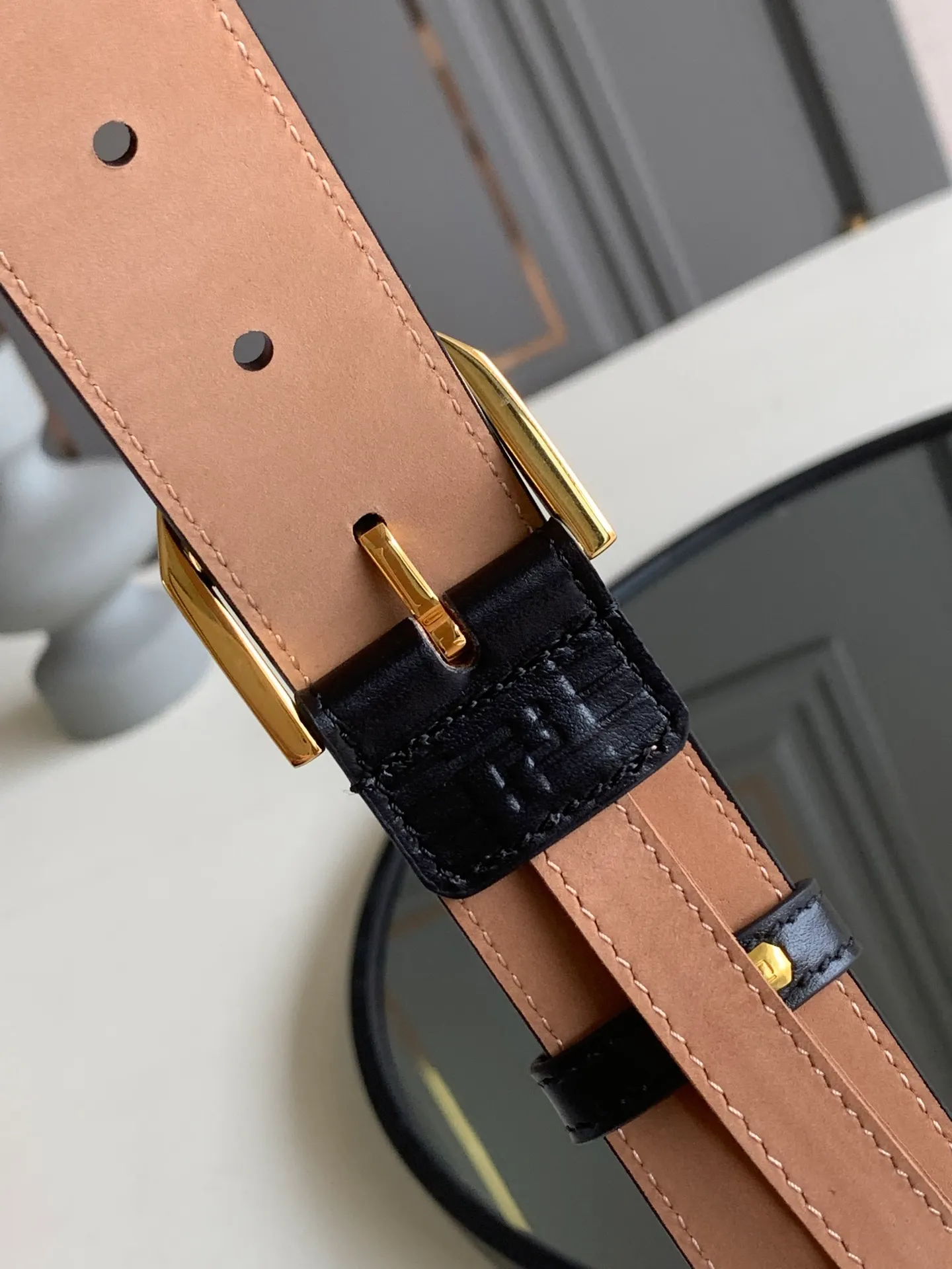 💰520💰Full package💰 💍Purchasing-grade FENDI belt, embossed calfskin imported from Italy, 3.5cm original tree paste leather bottom mark, BAGUETTE series palladium-plated belt buckle with chain buckle💓💓💓