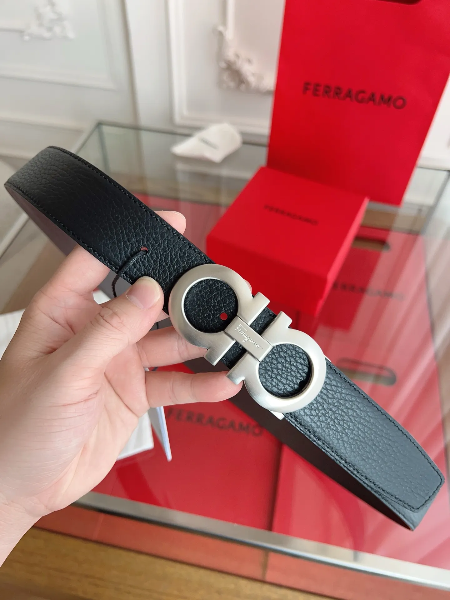 💰440💰Full set of packaging💰 💍Purchase grade Ferragamo 3.5cm original leather. Precision brass hardware upgraded version nfc chip, genuine factory IP plating! Original match
