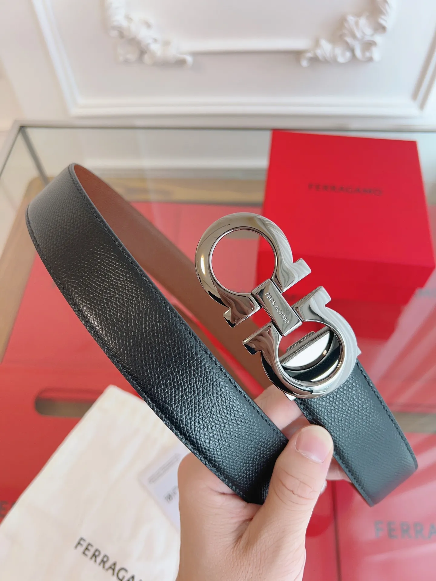 💰440💰Full set of packaging💰 💍Purchase grade Ferragamo 3.5cm original leather. Precision brass hardware upgraded version nfc chip, genuine factory IP plating! Original match