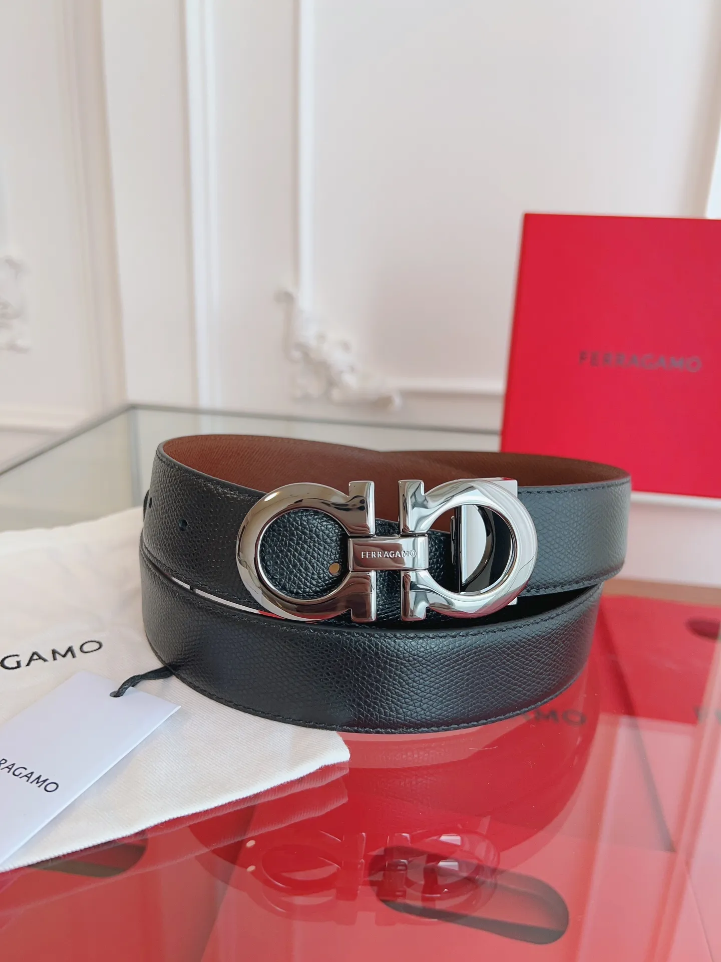 💰440💰Full set of packaging💰 💍Purchase grade Ferragamo 3.5cm original leather. Precision brass hardware upgraded version nfc chip, genuine factory IP plating! Original match