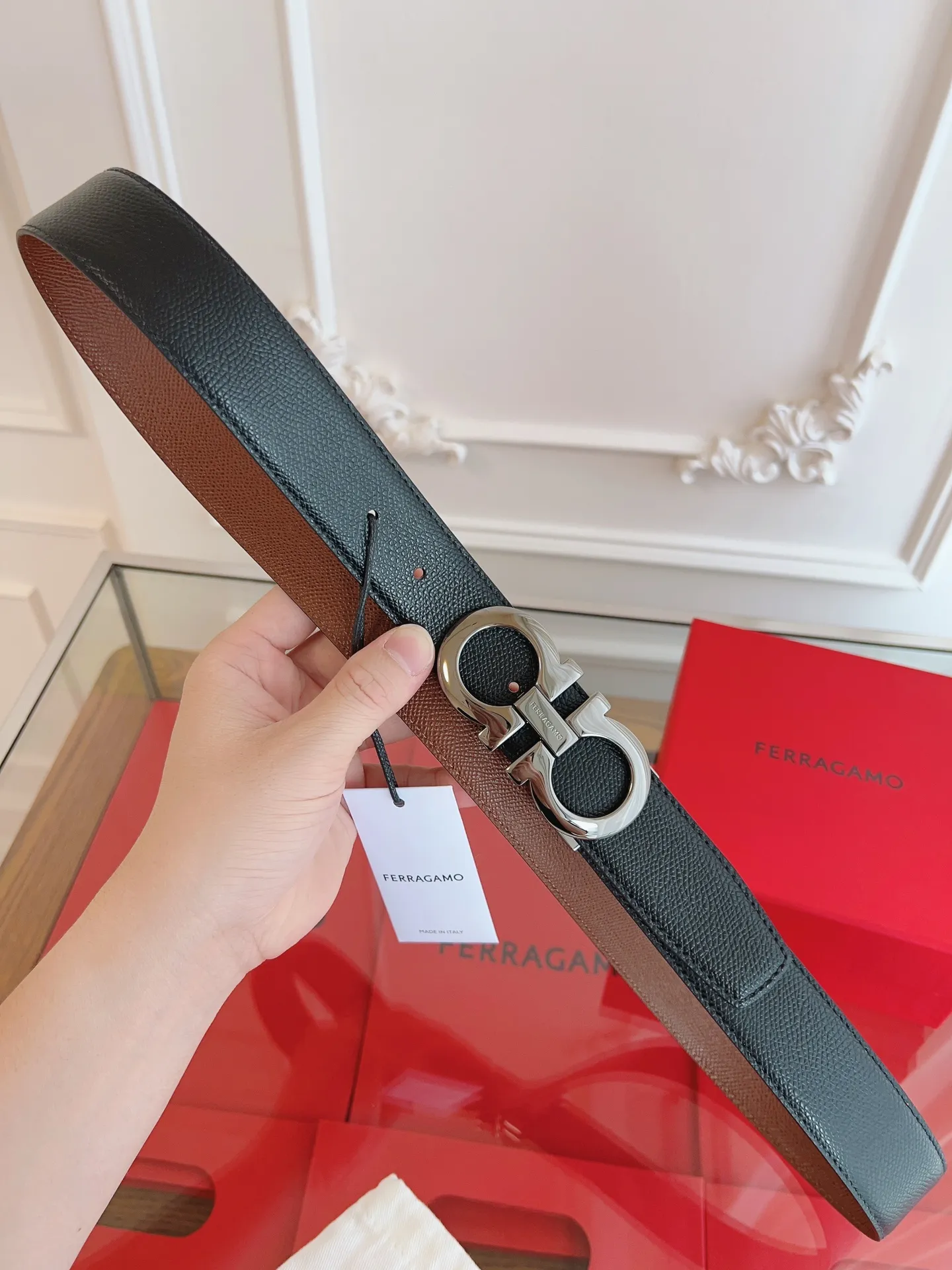 💰440💰Full set of packaging💰 💍Purchase grade Ferragamo 3.5cm original leather. Precision brass hardware upgraded version nfc chip, genuine factory IP plating! Original match